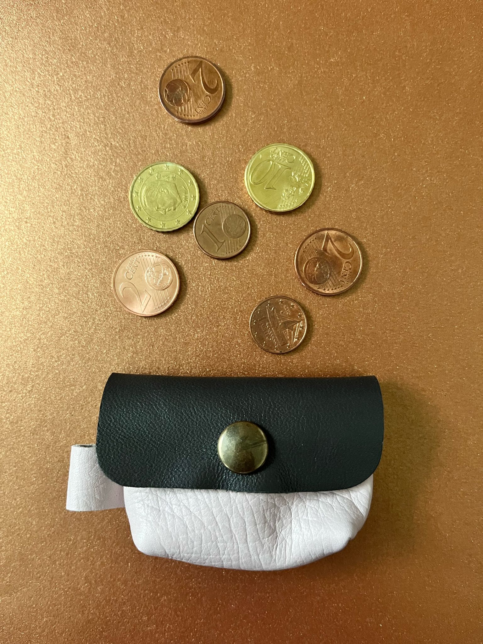 cuir, maroquinerie, porte cartes, porte monnaie, portefeuille, sac, totebag, fait main, upcycling, idée cadeau, créatrice française, made in france, local, ethique, boutique de créateurs, boutique nantaise, kapsule éphémère