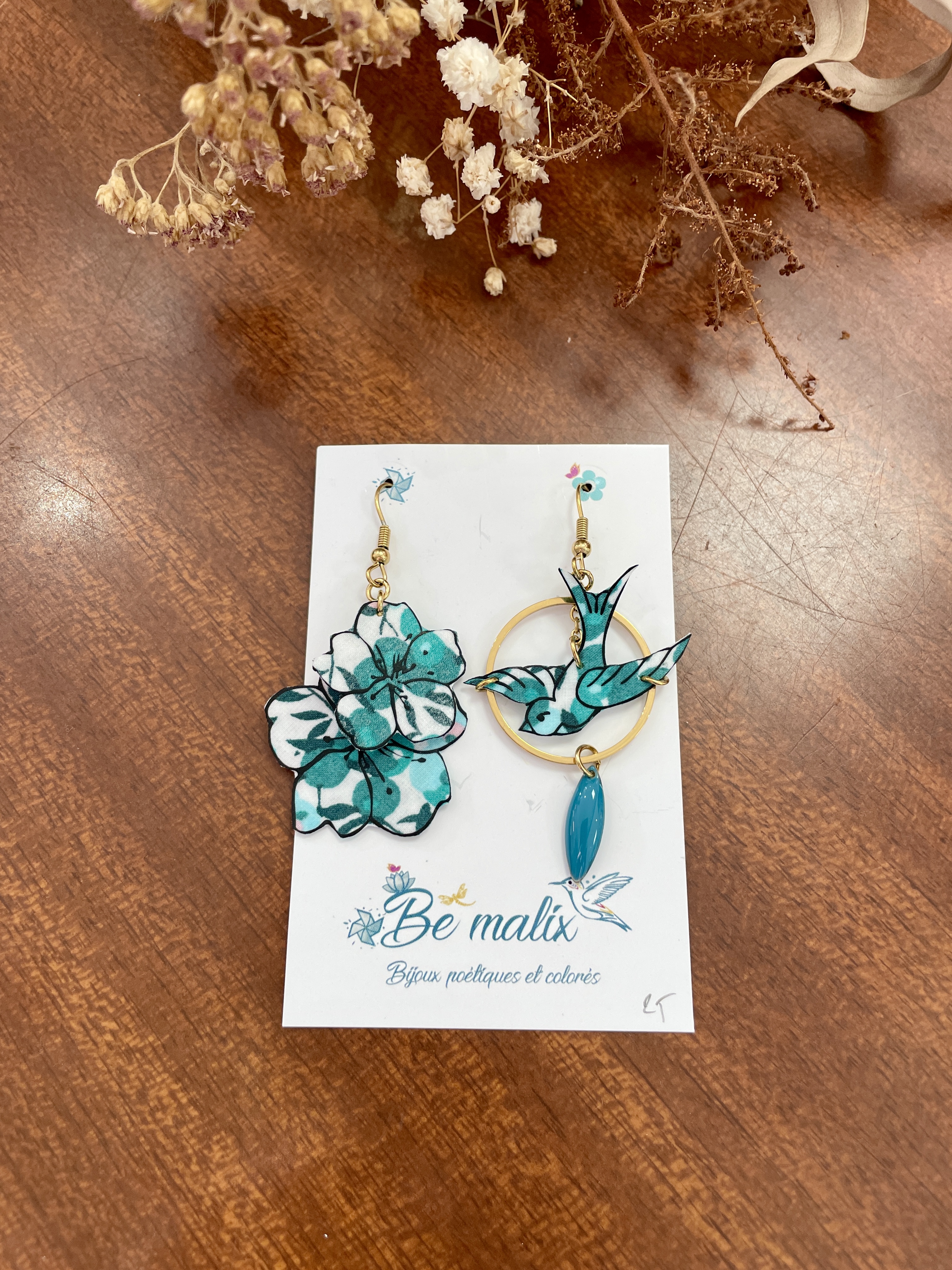 boucles d'oreilles, bijoux, créatrice française, made in france, fabrication locale, idée de cadeau, fait main, modèle unique, cadeau de noël, boutique de créateurs, boutique nantaise, kapsule éphémère
