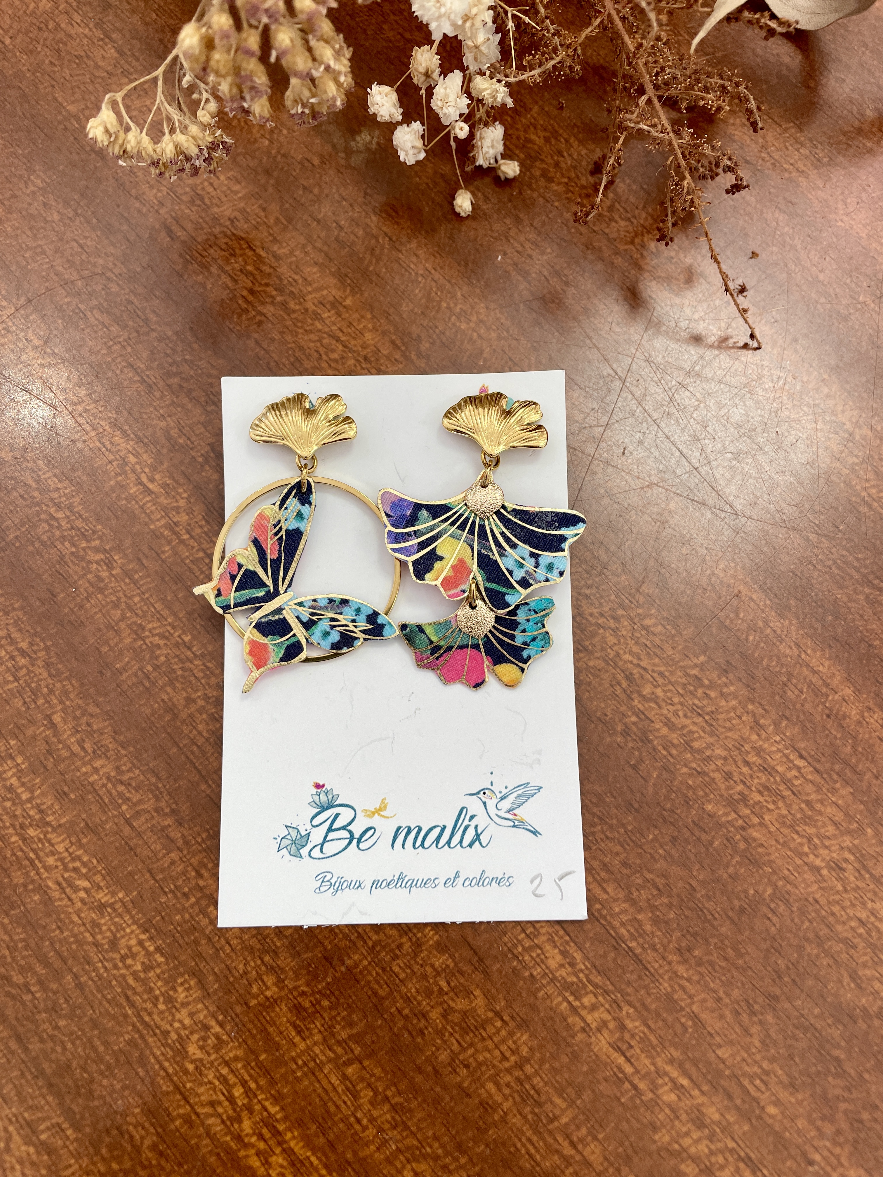 boucles d'oreilles, bijoux, créatrice française, made in france, fabrication locale, idée de cadeau, fait main, modèle unique, cadeau de noël, boutique de créateurs, boutique nantaise, kapsule éphémère
