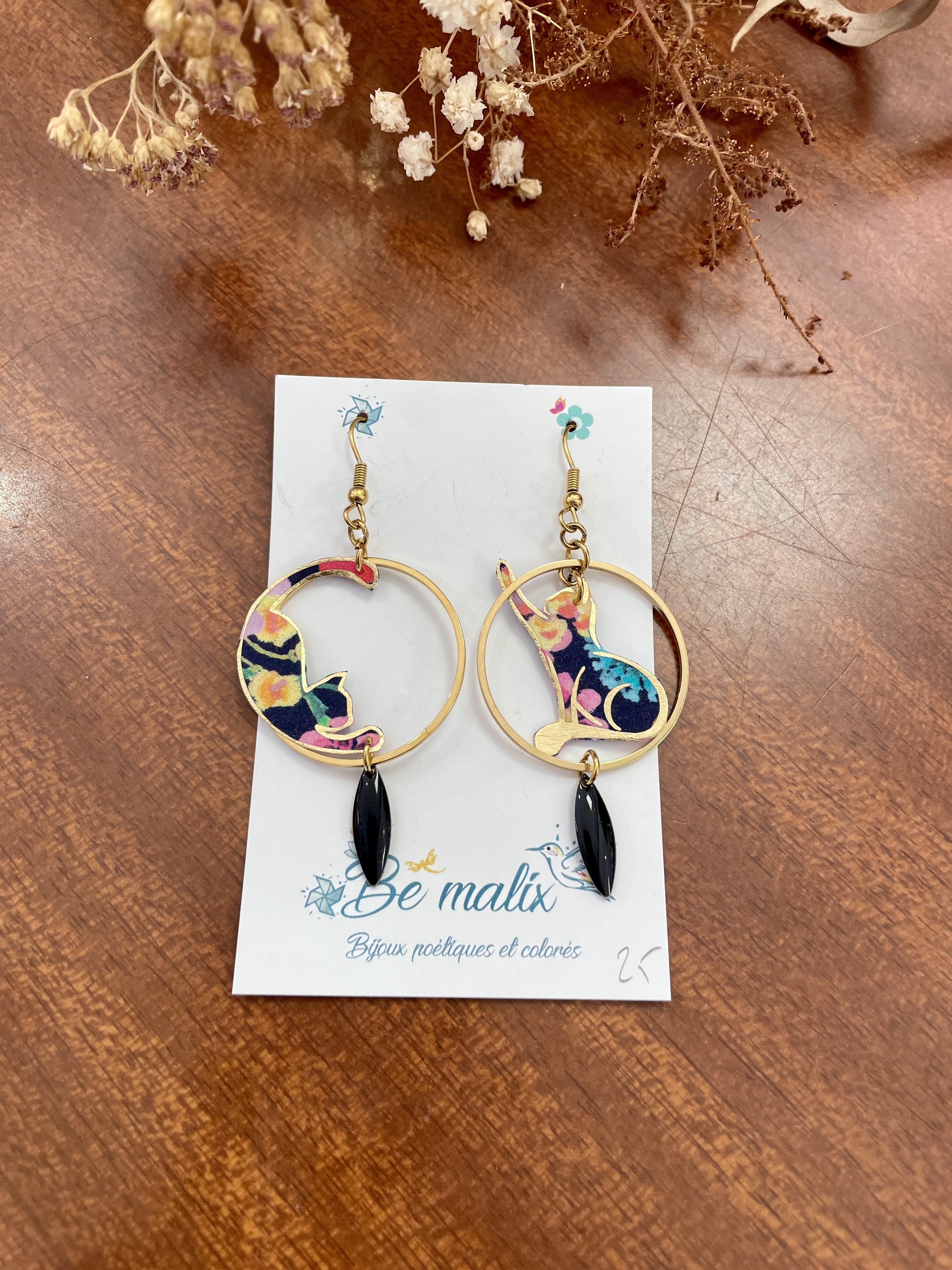 boucles d'oreilles, bijoux, créatrice française, made in france, fabrication locale, idée de cadeau, fait main, modèle unique, cadeau de noël, boutique de créateurs, boutique nantaise, kapsule éphémère