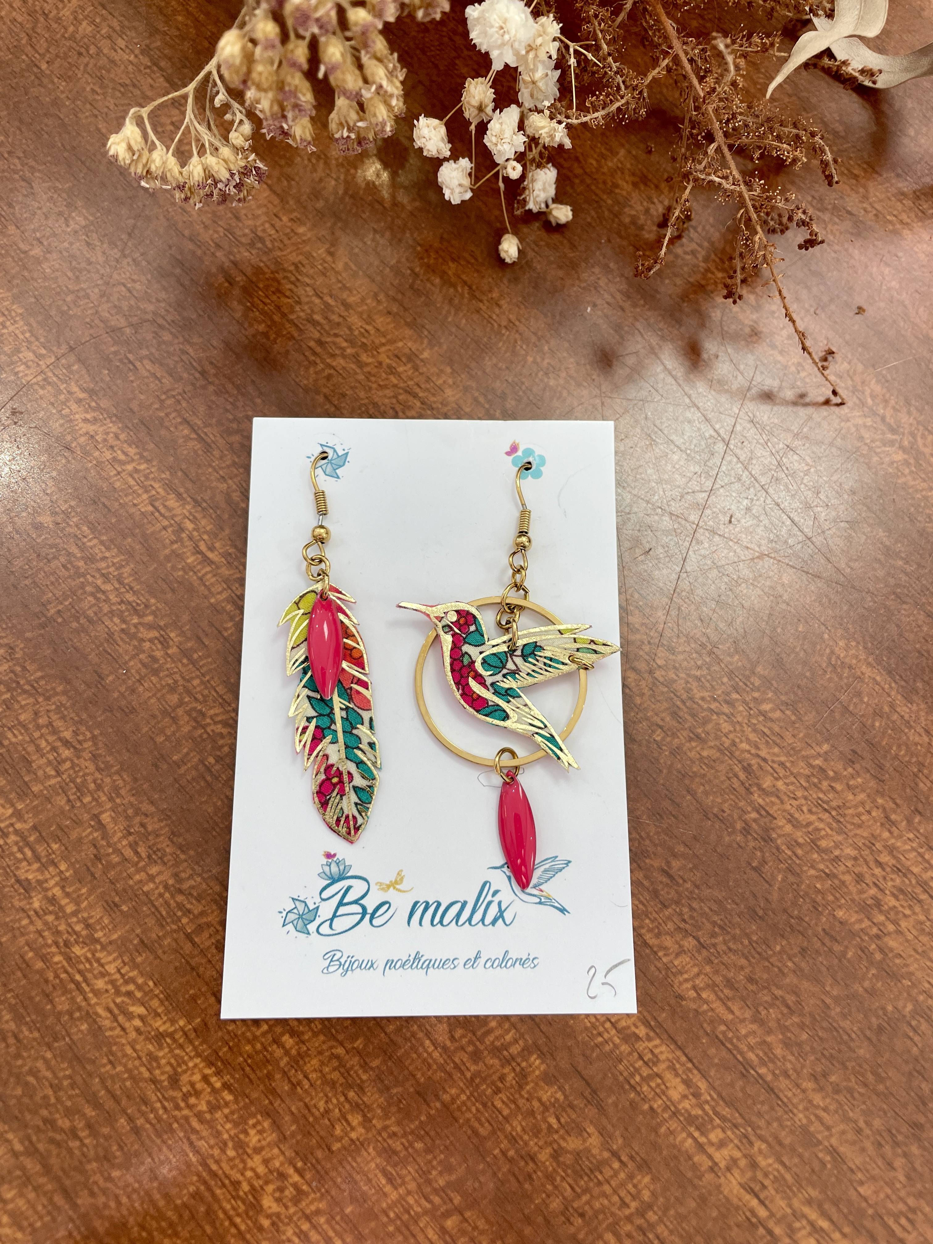 boucles d'oreilles, bijoux, créatrice française, made in france, fabrication locale, idée de cadeau, fait main, modèle unique, cadeau de noël, boutique de créateurs, boutique nantaise, kapsule éphémère