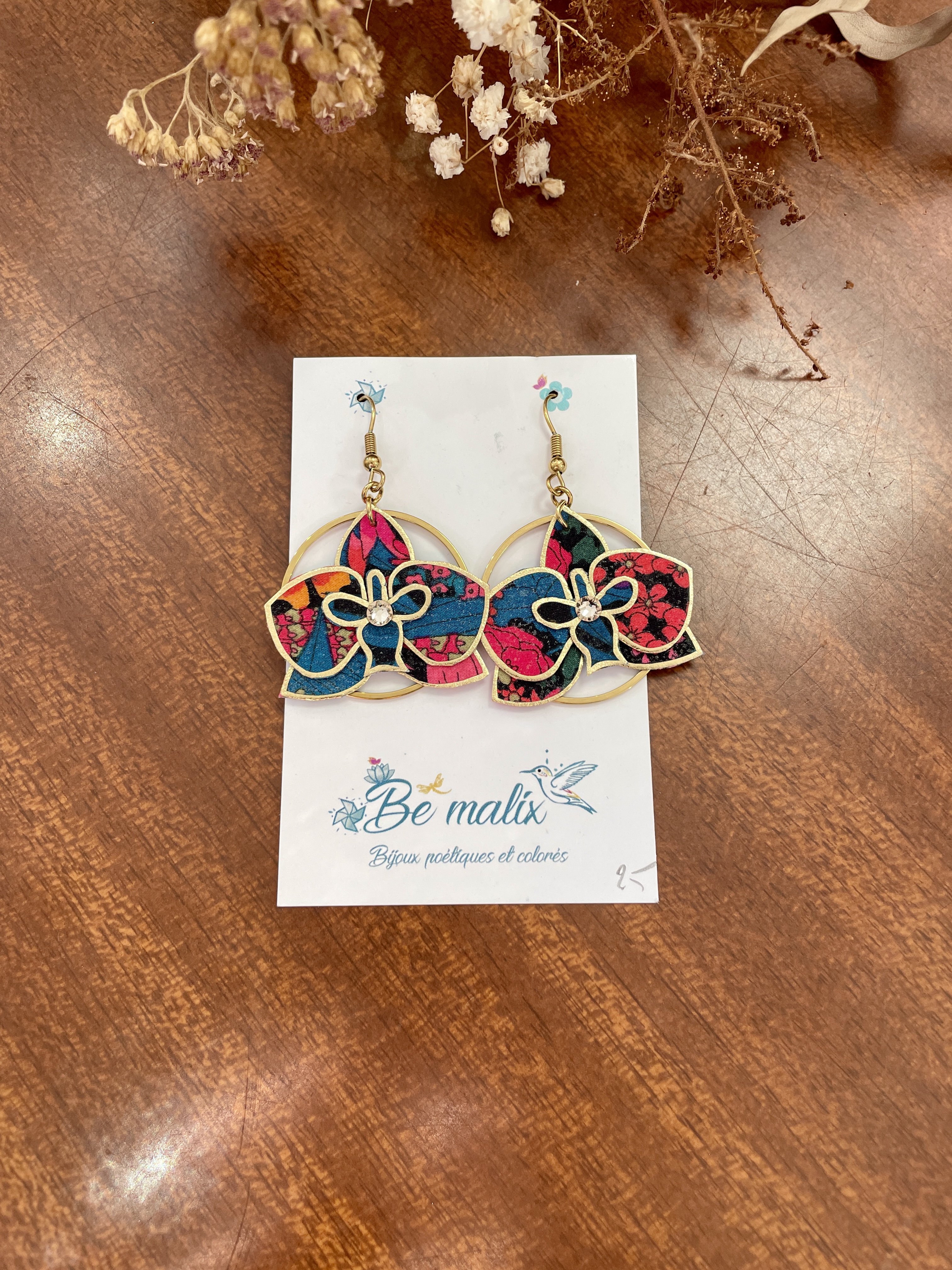 boucles d'oreilles, bijoux, créatrice française, made in france, fabrication locale, idée de cadeau, fait main, modèle unique, cadeau de noël, boutique de créateurs, boutique nantaise, kapsule éphémère