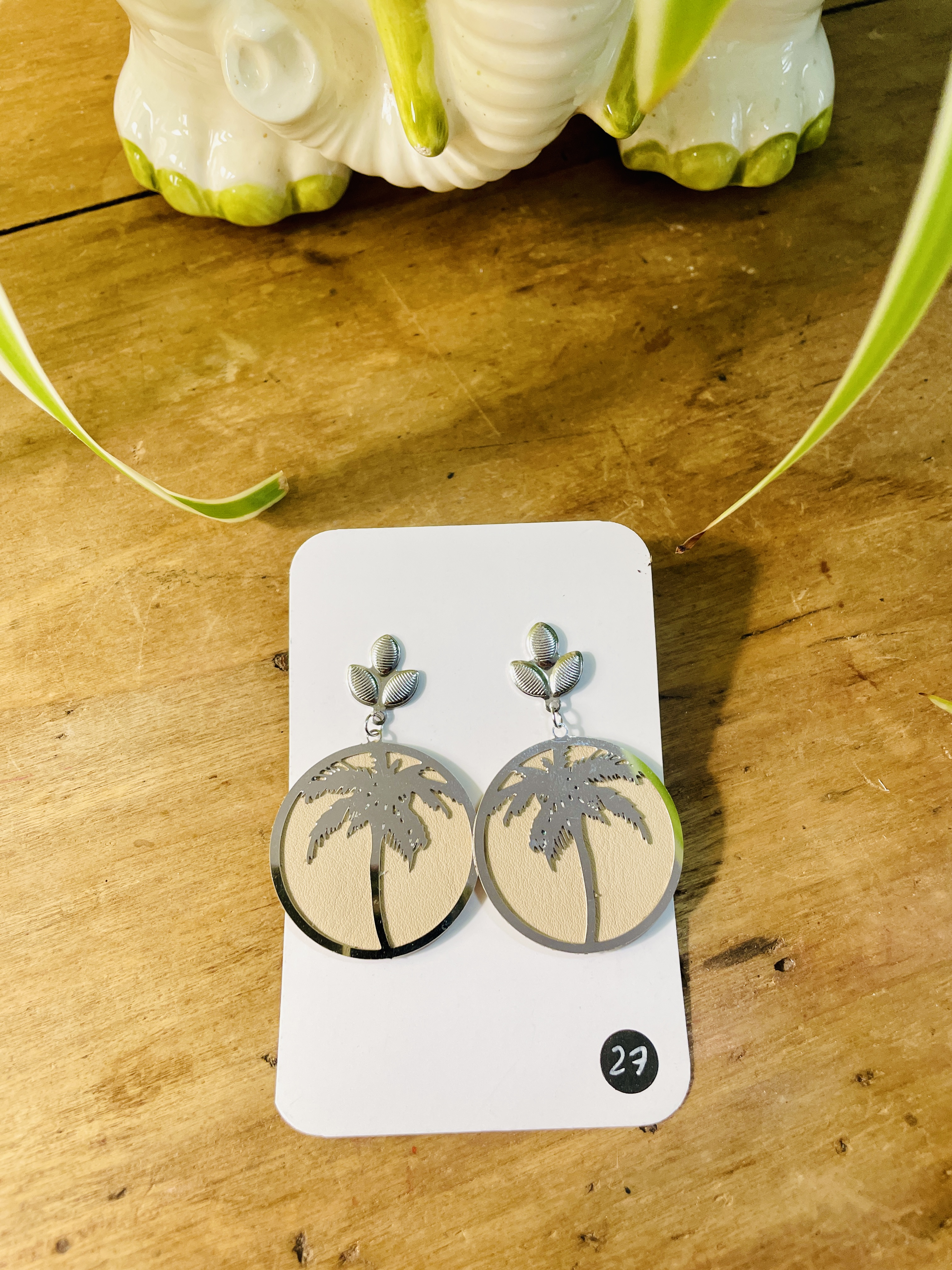 boucles d'oreilles, bijoux, tissu, cuir, revalorisation, upcycling, fait main, modèle unique, idée cadeau, création française, boutique de créateurs, boutique nantaise, kapsule ephemere