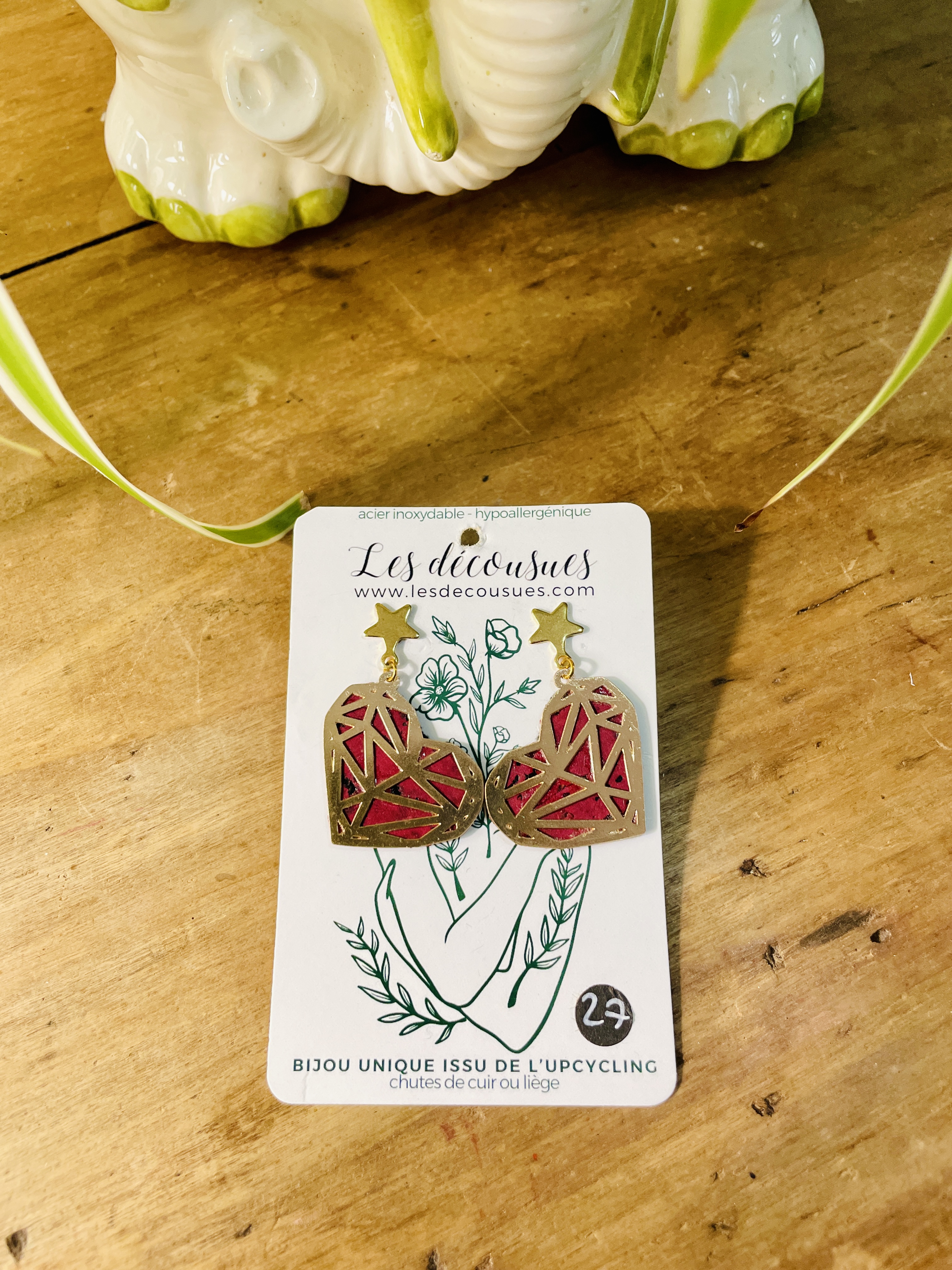 boucles d'oreilles, bijoux, tissu, cuir, revalorisation, upcycling, fait main, modèle unique, idée cadeau, création française, boutique de créateurs, boutique nantaise, kapsule ephemere