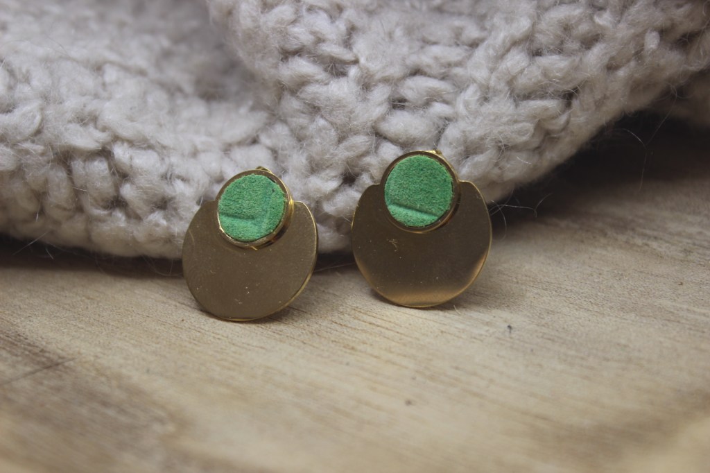 créoles, boucles d'oreilles, bijoux, cuir, créatrice, made in france, fait main, idée cadeau, boutique de créateurs, boutique nantaise, nantes, kapsule éphémère