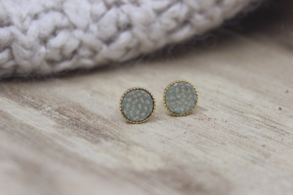 créoles, boucles d'oreilles, bijoux, cuir, créatrice, made in france, fait main, idée cadeau, boutique de créateurs, boutique nantaise, nantes, kapsule éphémère