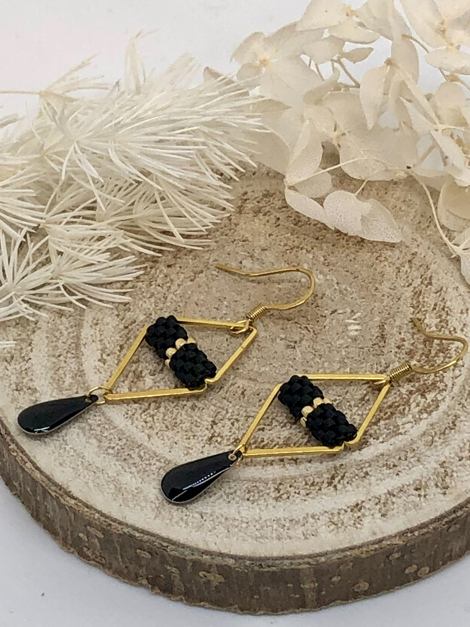 bracelet, bijoux, perles, miyuki, fait main, idée cadeau, créatrice, made in france, fabrication locale, boutique de créateurs, nantes, kapsule éphémère, cadeau de noêl