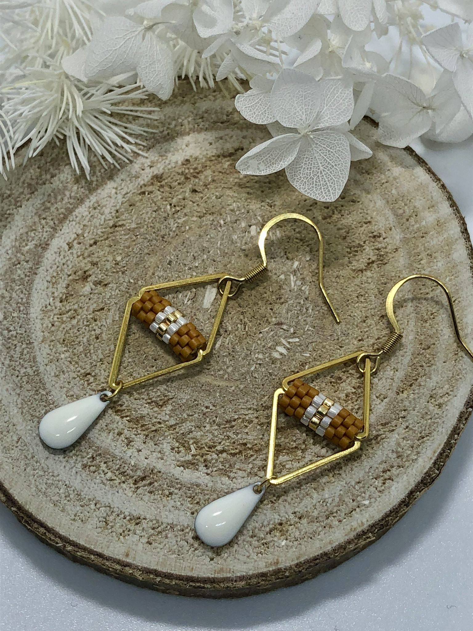 bracelet, bijoux, perles, miyuki, fait main, idée cadeau, créatrice, made in france, fabrication locale, boutique de créateurs, nantes, kapsule éphémère, cadeau de noêl