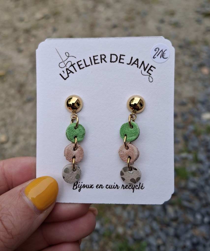 créoles, boucles d'oreilles, bijoux, cuir, créatrice, made in france, fait main, idée cadeau, boutique de créateurs, boutique nantaise, nantes, kapsule éphémère