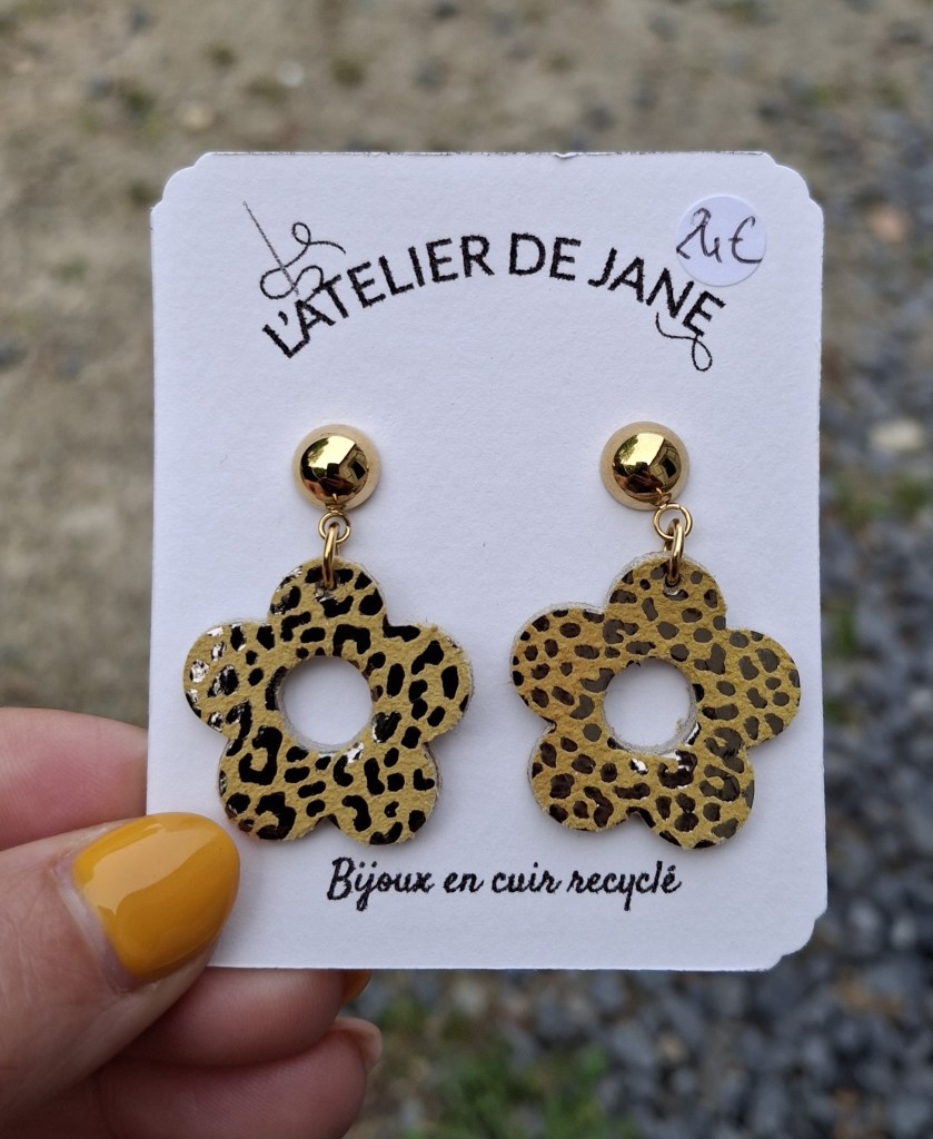 créoles, boucles d'oreilles, bijoux, cuir, créatrice, made in france, fait main, idée cadeau, boutique de créateurs, boutique nantaise, nantes, kapsule éphémère
