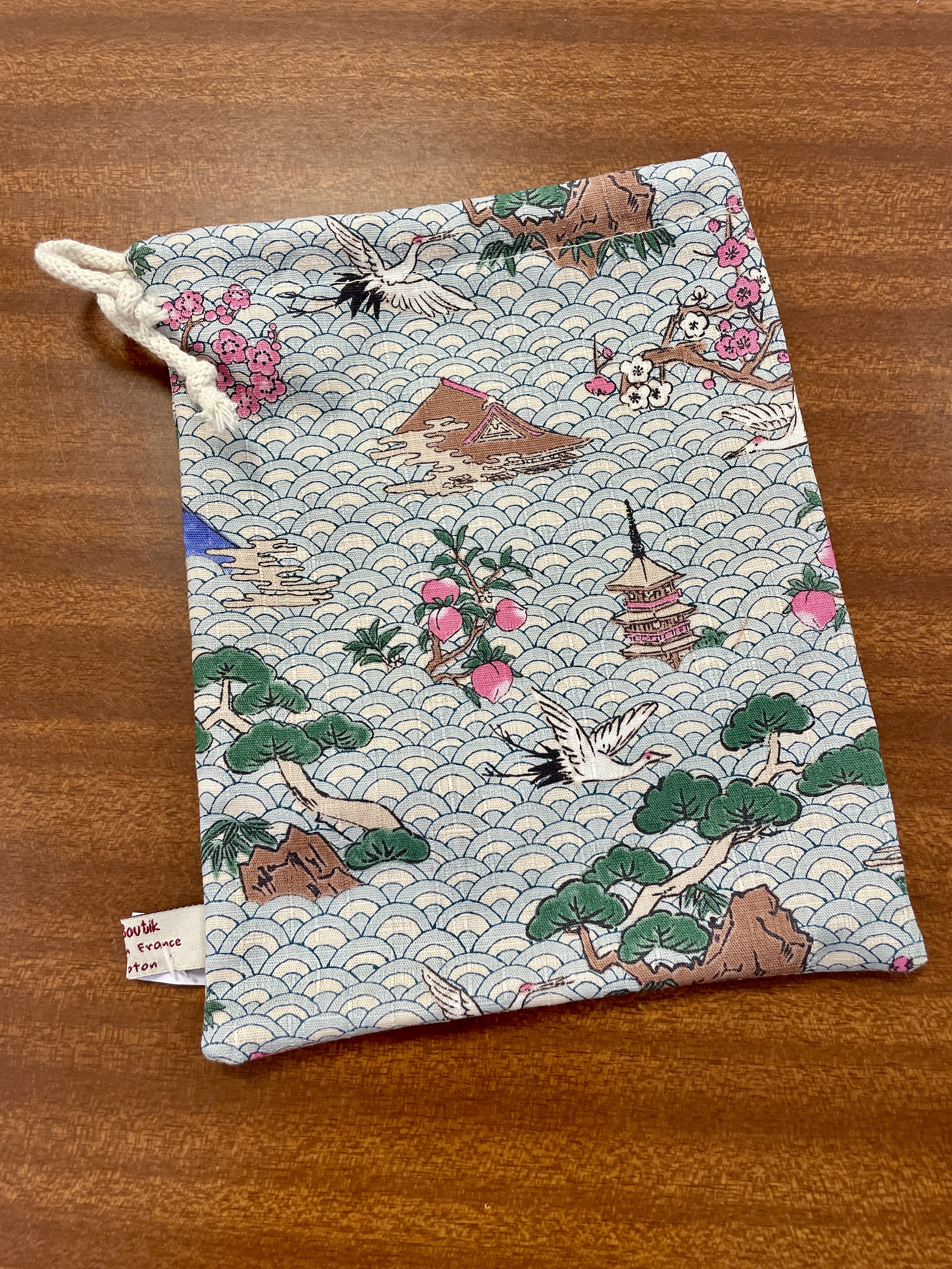 mug, timbale, badge, sac vrac, accessoires, zero déchet, fait main, kawaï, idée cadeau, création française, boutique nantaise, kapsule éphémère