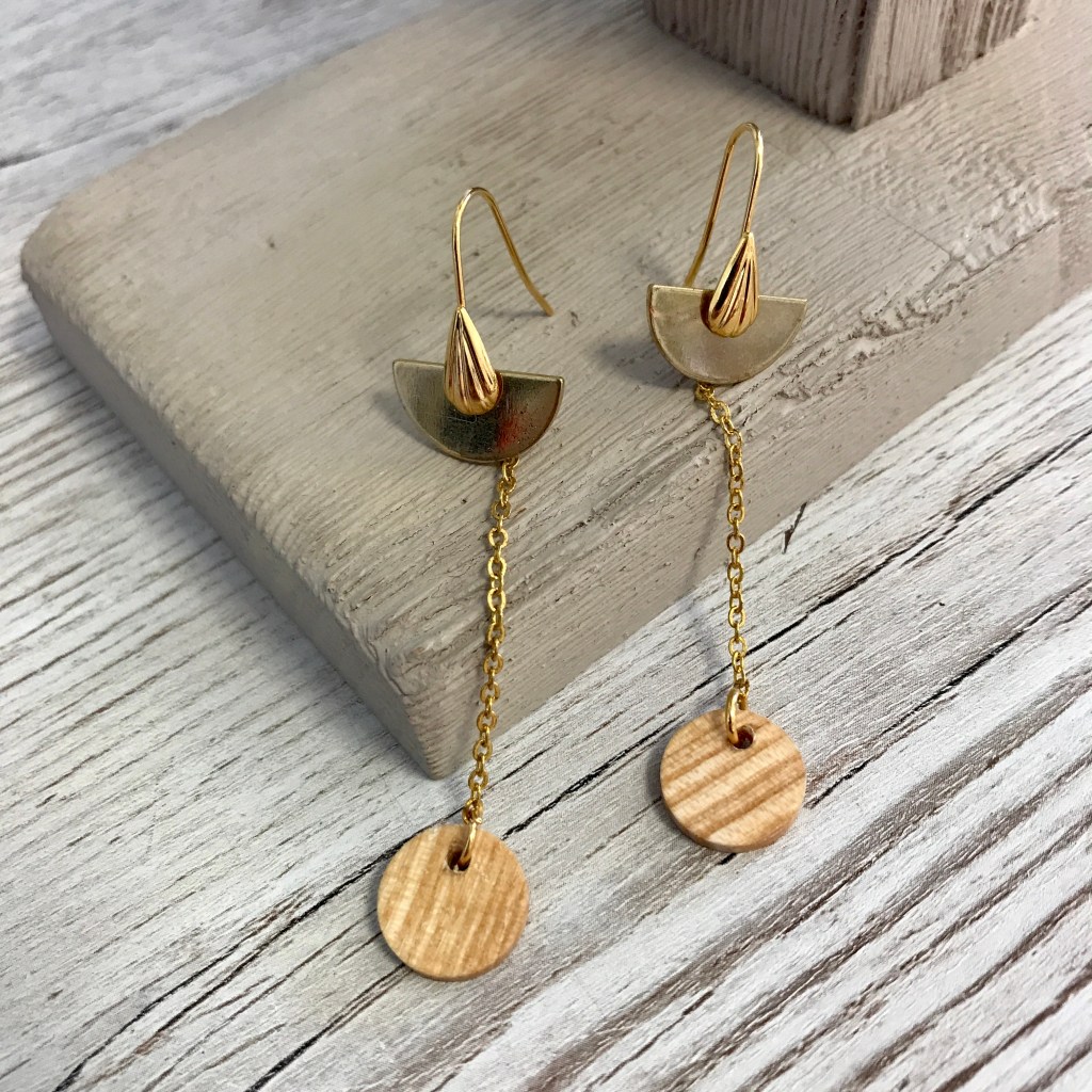 boucles d'oreilles, bijoux, bois, acier inoxydable, fait main, recyclage, créatrice, fabrication locale, idée cadeau, made in France