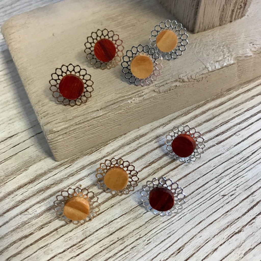 boucles d'oreilles, bijoux, bois, acier inoxydable, fait main, recyclage, créatrice, fabrication locale, idée cadeau, made in France