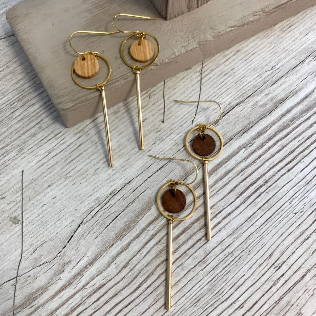 boucles d'oreilles, bijoux, bois, acier inoxydable, fait main, recyclage, créatrice, fabrication locale, idée cadeau, made in France