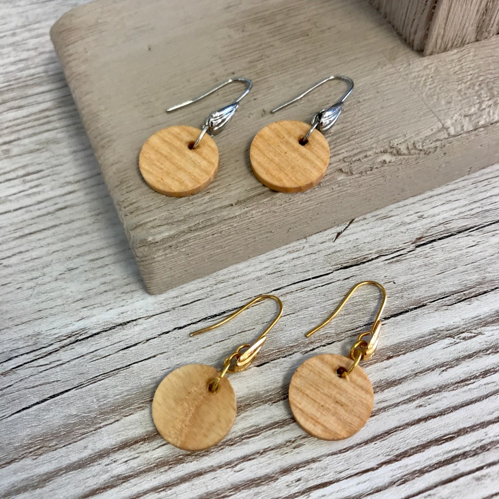 boucles d'oreilles, bijoux, bois, acier inoxydable, fait main, recyclage, créatrice, fabrication locale, idée cadeau, made in France