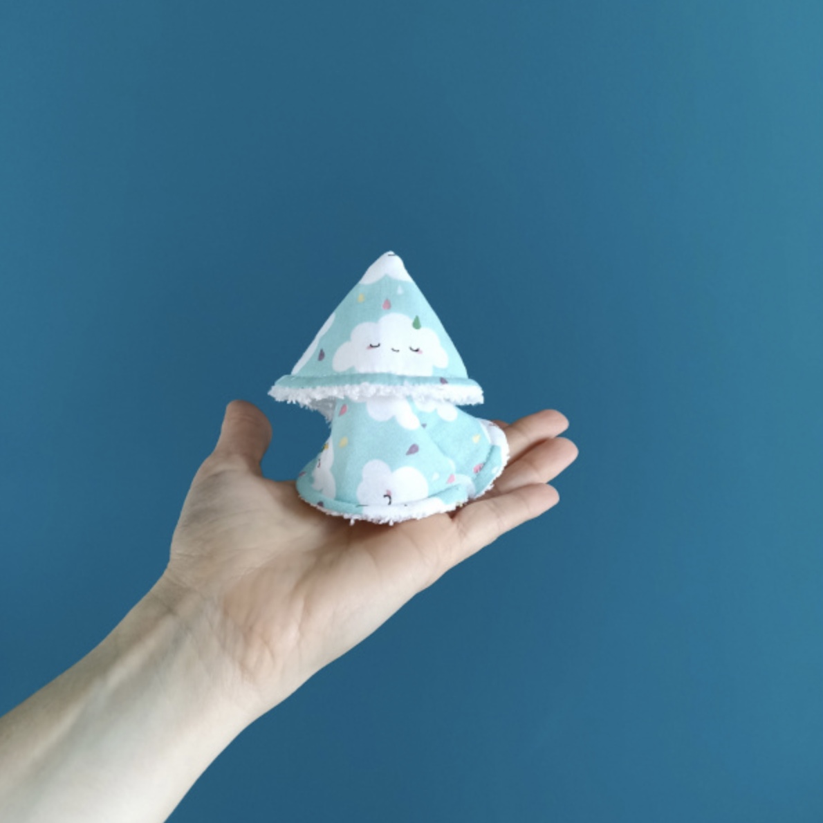 serviette élastique, bavoir, sarouel évolutif, vêtement enfant, cadeau de naissance, idée cadeau, créatrice française, fabrication locale, fait main, boutique de créateurs, boutique nantaise, kapsule éphémère