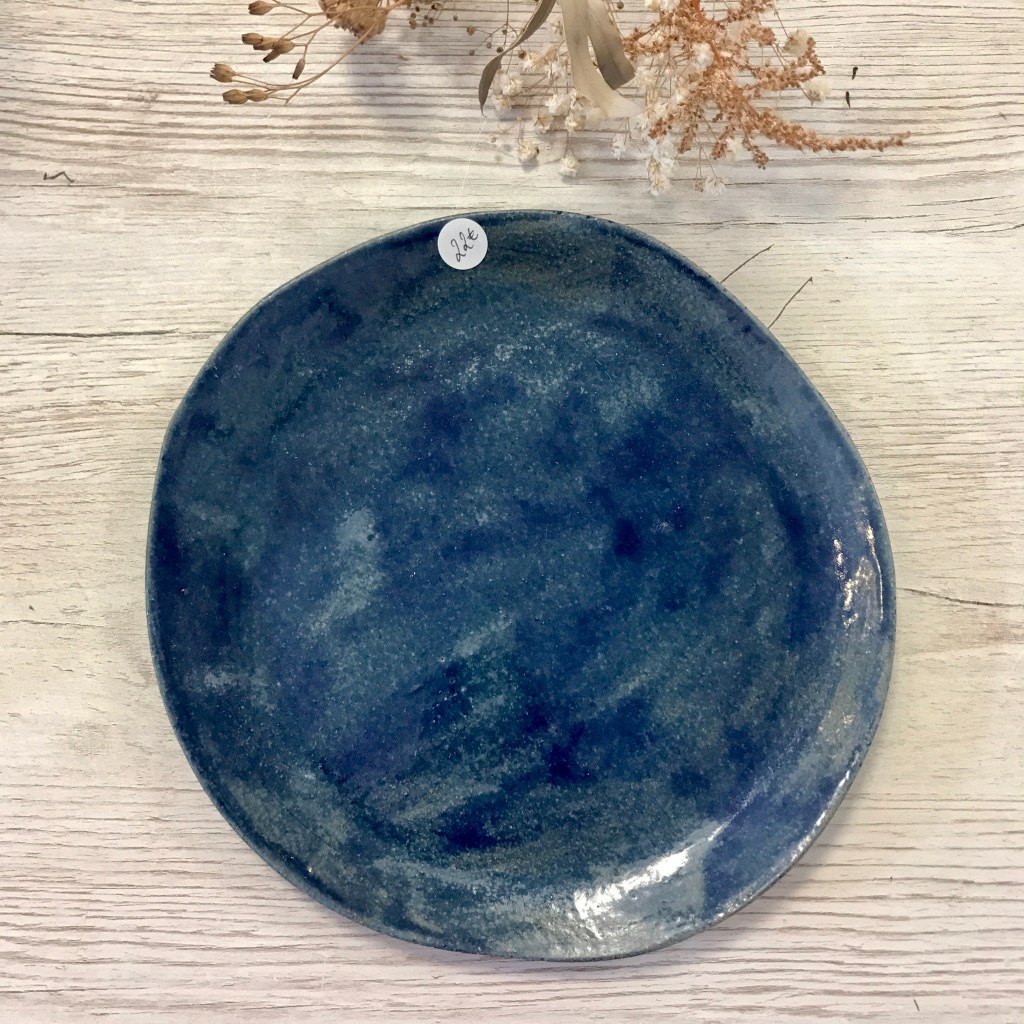 assiette, céramique, porcelaine, peint à la main, fait main, créatrice, potière, fabrication locale, made in france, idée cadeau