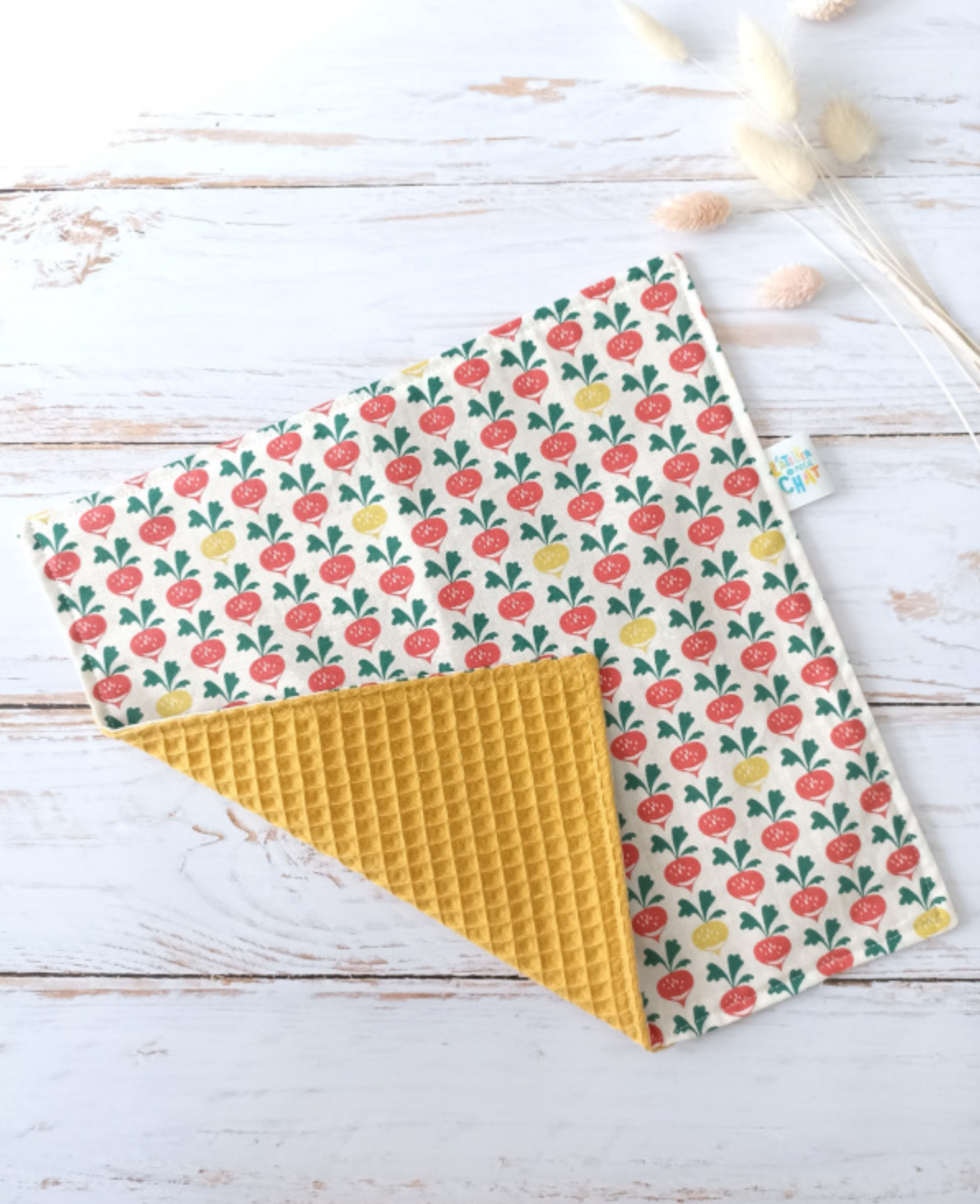 serviette élastique, bavoir, sarouel évolutif, vêtement enfant, cadeau de naissance, idée cadeau, créatrice française, fabrication locale, fait main, boutique de créateurs, boutique nantaise, kapsule éphémère