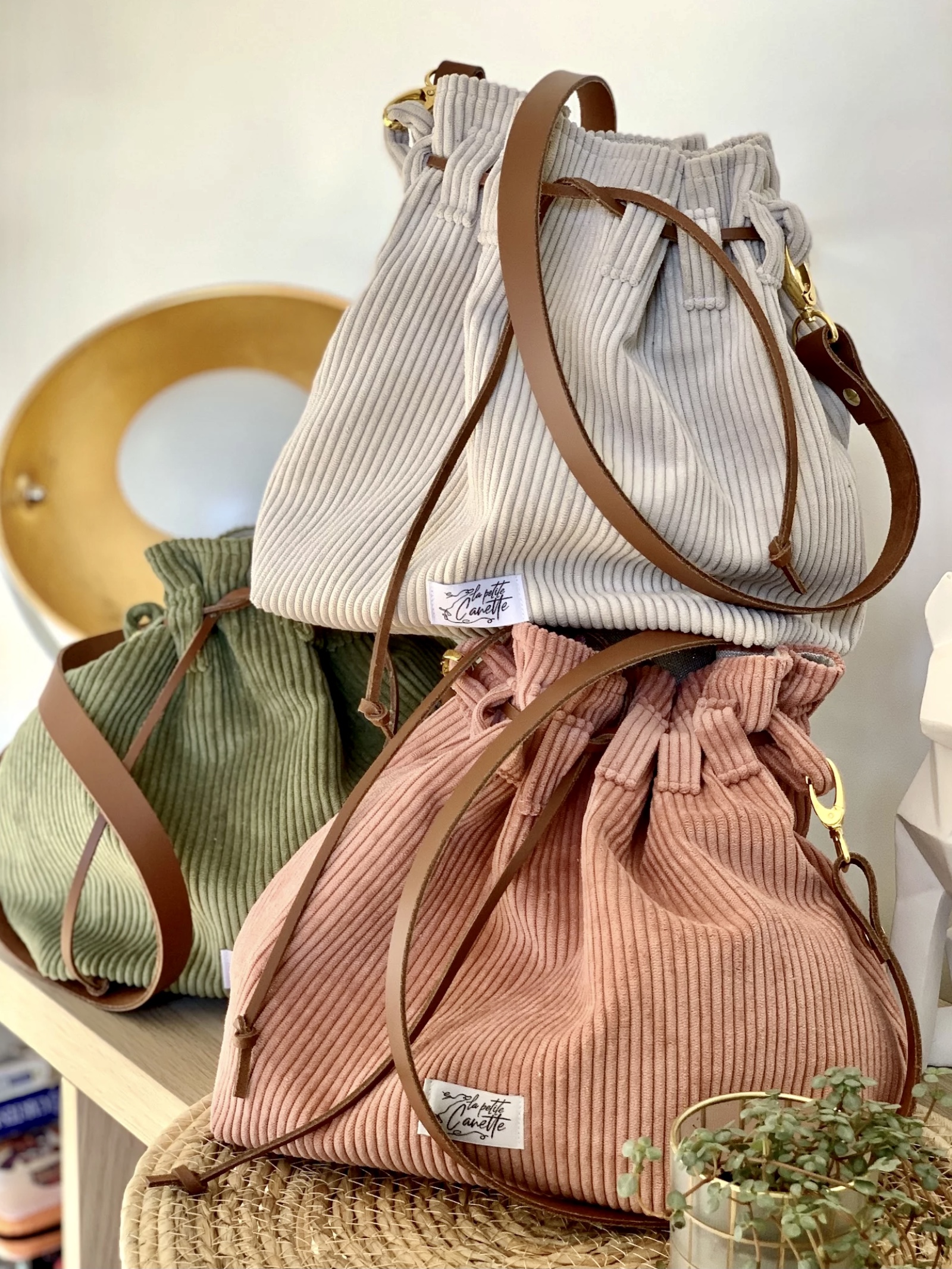 sac, banane, pochette, trousse, accessoires, velours côtelé, fait main, créatrice, made in france, idée cadeau, fabrication locale, boutique de créateurs, boutique nantaise, kapsule éphémère