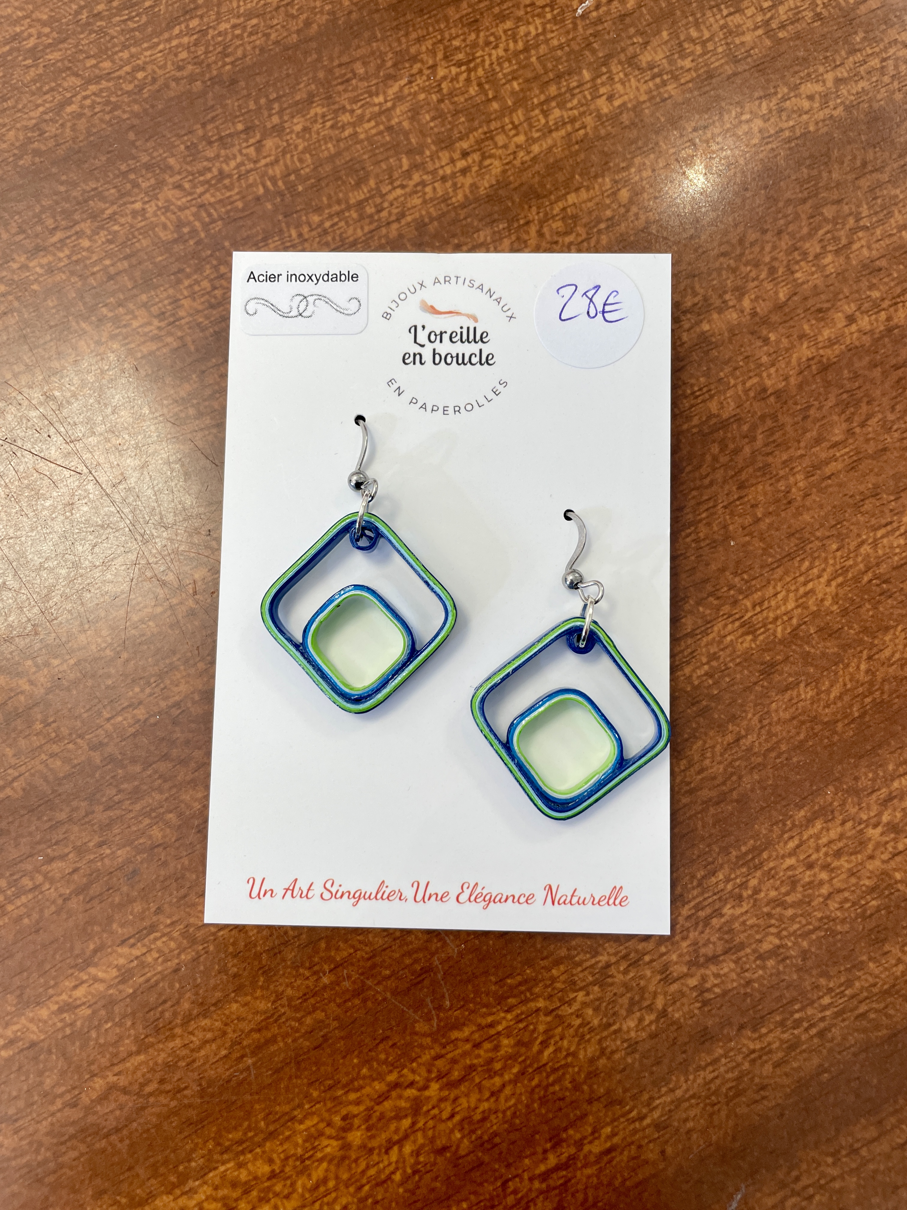 bijoux, boucles d'oreilles, paperolles, quilling, papier, fait main, modèle unique, créatrice, made in france, fabrication locale, idée cadeau, boutique de créateurs, kapsule éphémère