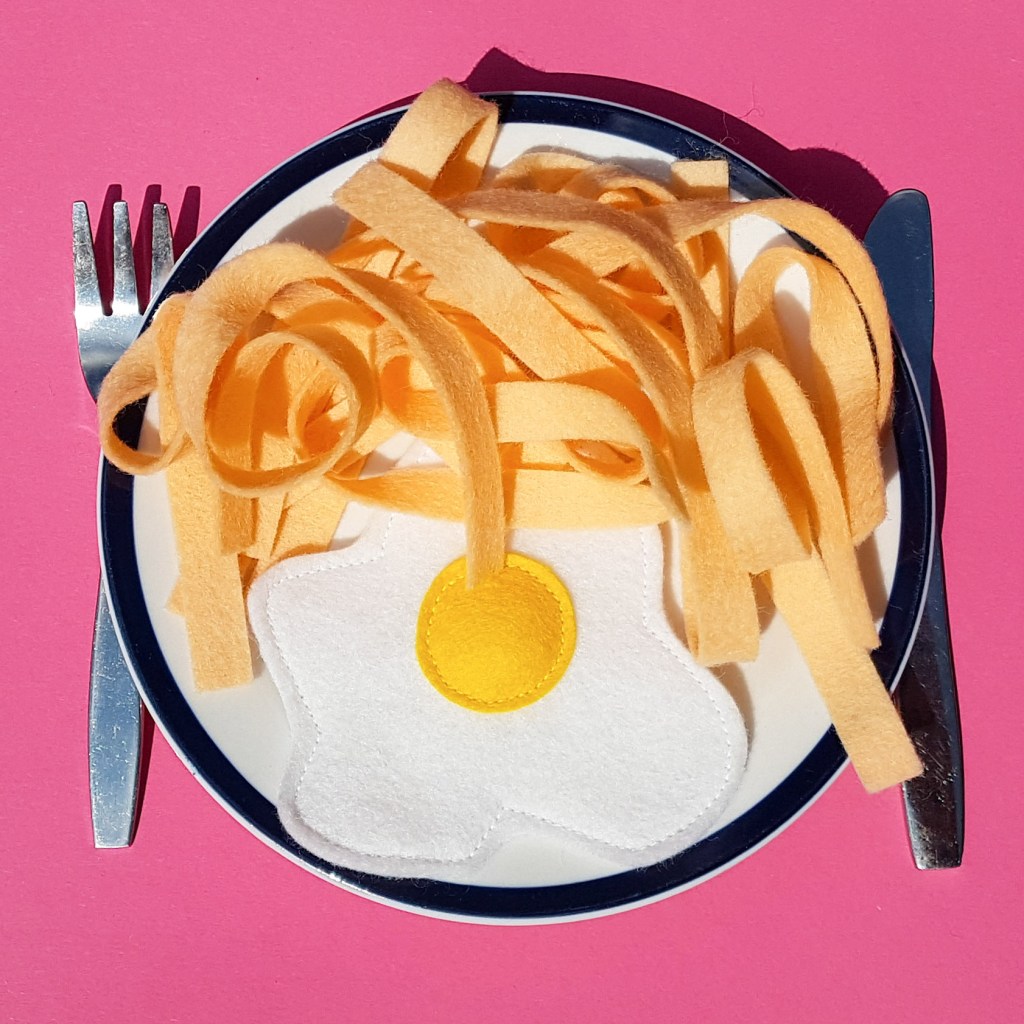 jouet, jeux enfants, feutrine de laine, dinette, fait main, idée cadeau, cadeau de noël, créatrice française, made in france, fabrication locale.