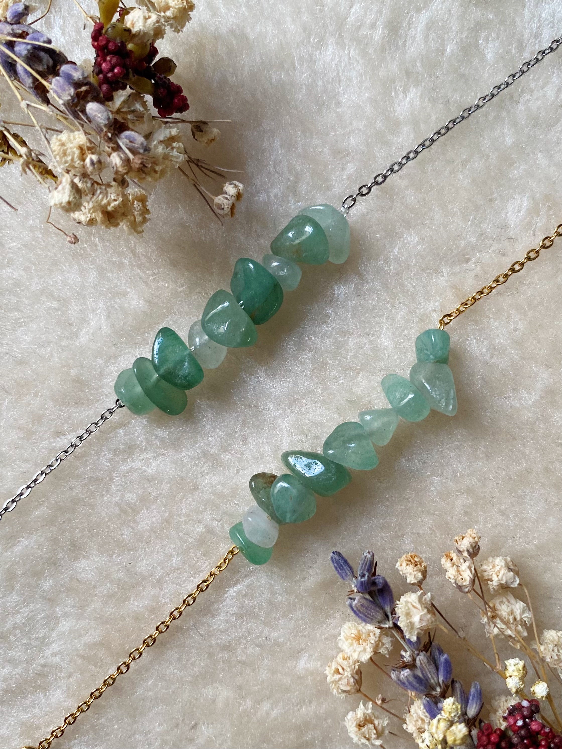 bracelet, bijoux, collier, boucles d'oreilles, chaine de main, bodychain, pierres naturelles, lithothérapie, fait main, idée cadeau, créatrice française, made in france, boutique de créateurs, boutique nantaise, nantes, kapsule ephémère