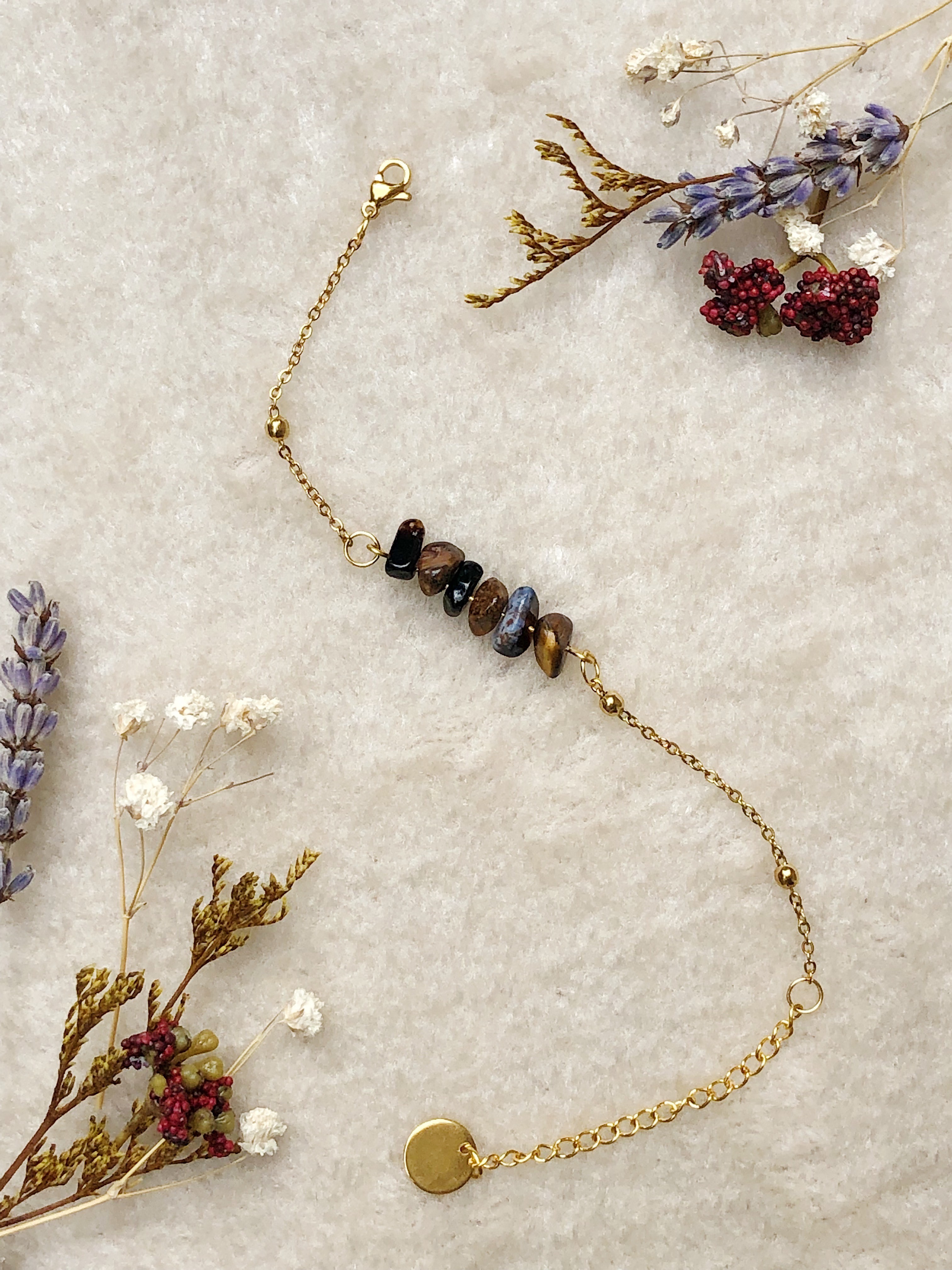 bracelet, bijoux, collier, boucles d'oreilles, chaine de main, bodychain, pierres naturelles, lithothérapie, fait main, idée cadeau, créatrice française, made in france, boutique de créateurs, boutique nantaise, nantes, kapsule ephémère