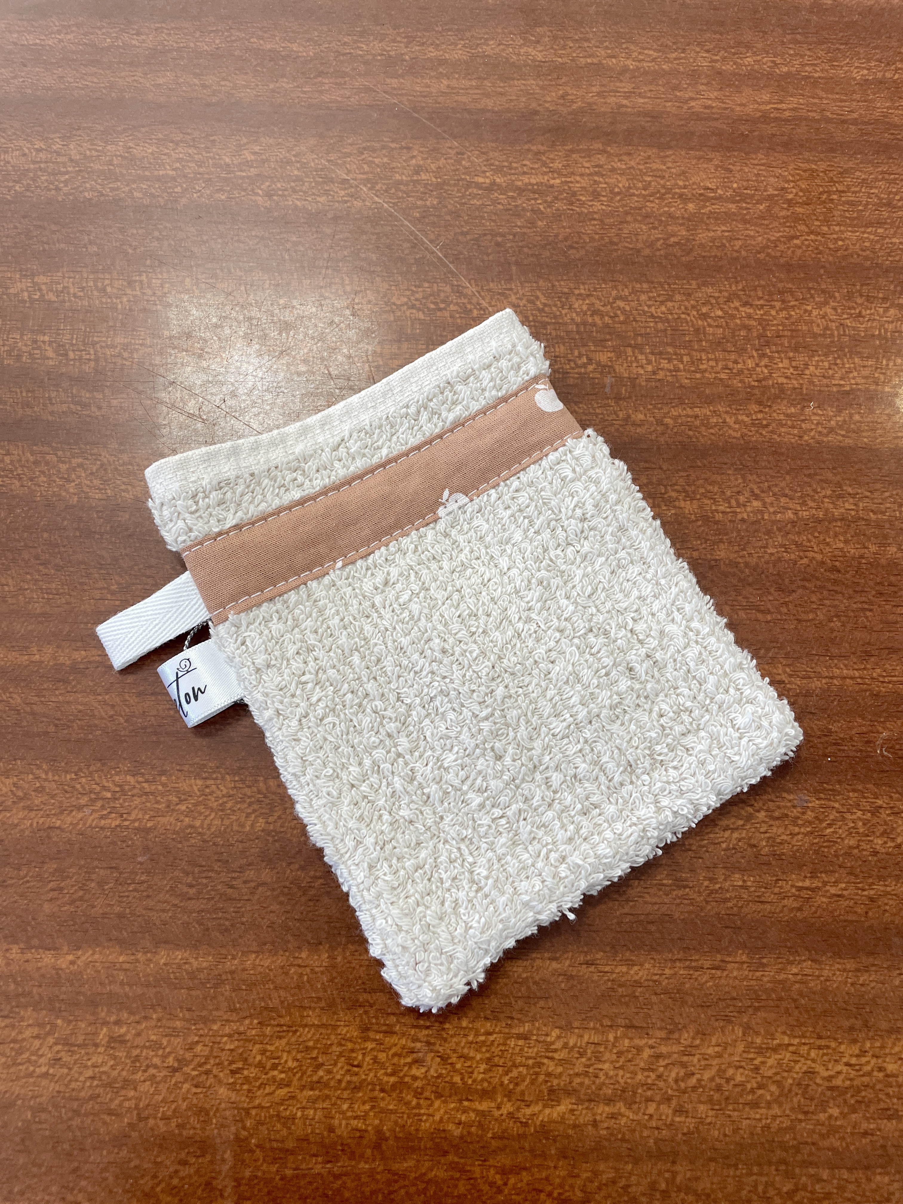 sarouel évolutif, vêtement enfant, idée cadeau, cadeau de naissance, fait main, modèle unique, bavoirs, création française, made in france, boutique de créateurs, boutique nantaise, kapsule éphémère