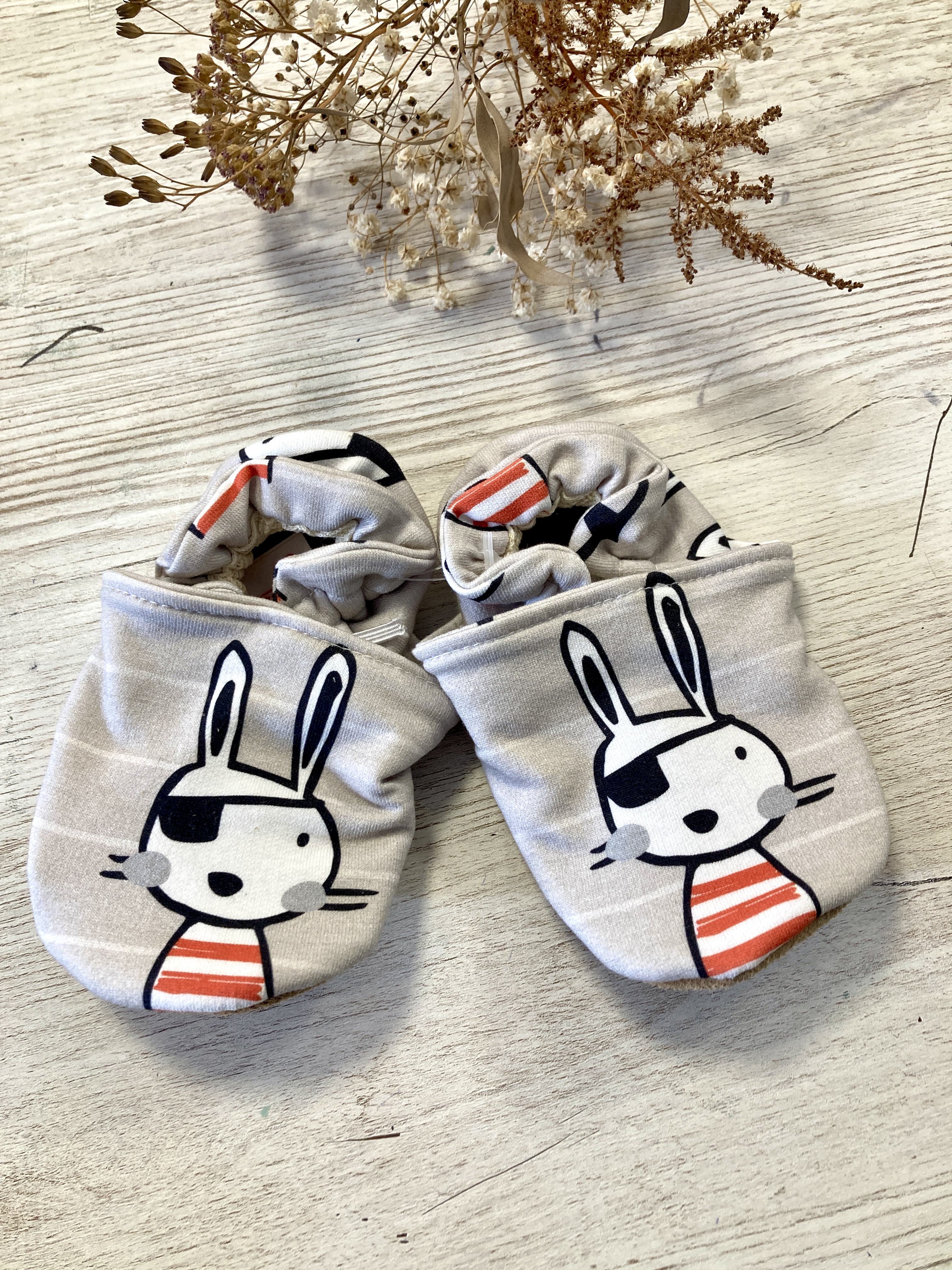 chaussons, vêtement enfant, bébé, créatrice, fait main, made in france, fabrication locale, idée cadeau, cadeau de naissance, boutique de créateurs, kapsule éphémère