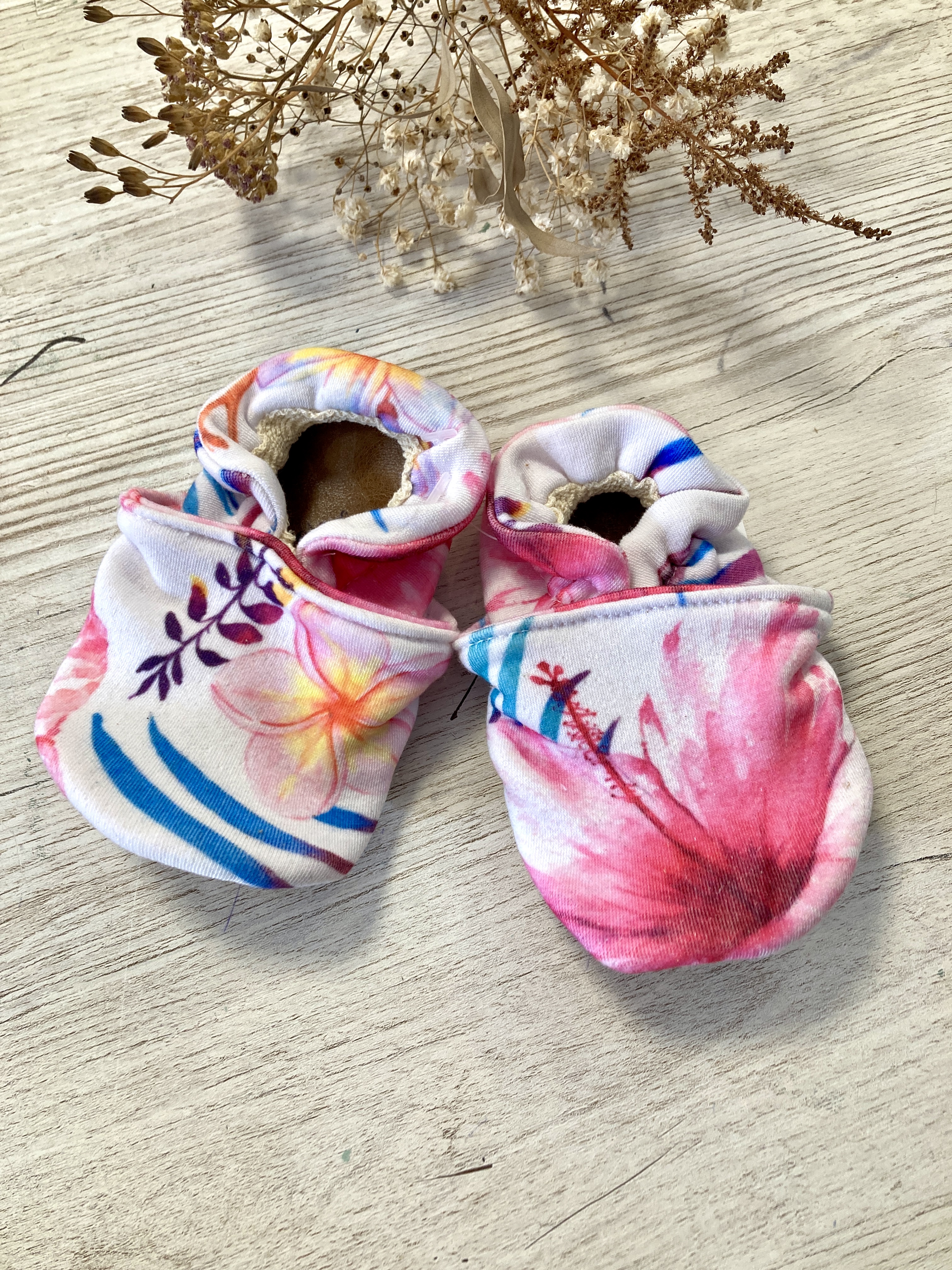 chaussons, vêtement enfant, bébé, créatrice, fait main, made in france, fabrication locale, idée cadeau, cadeau de naissance, boutique de créateurs, kapsule éphémère