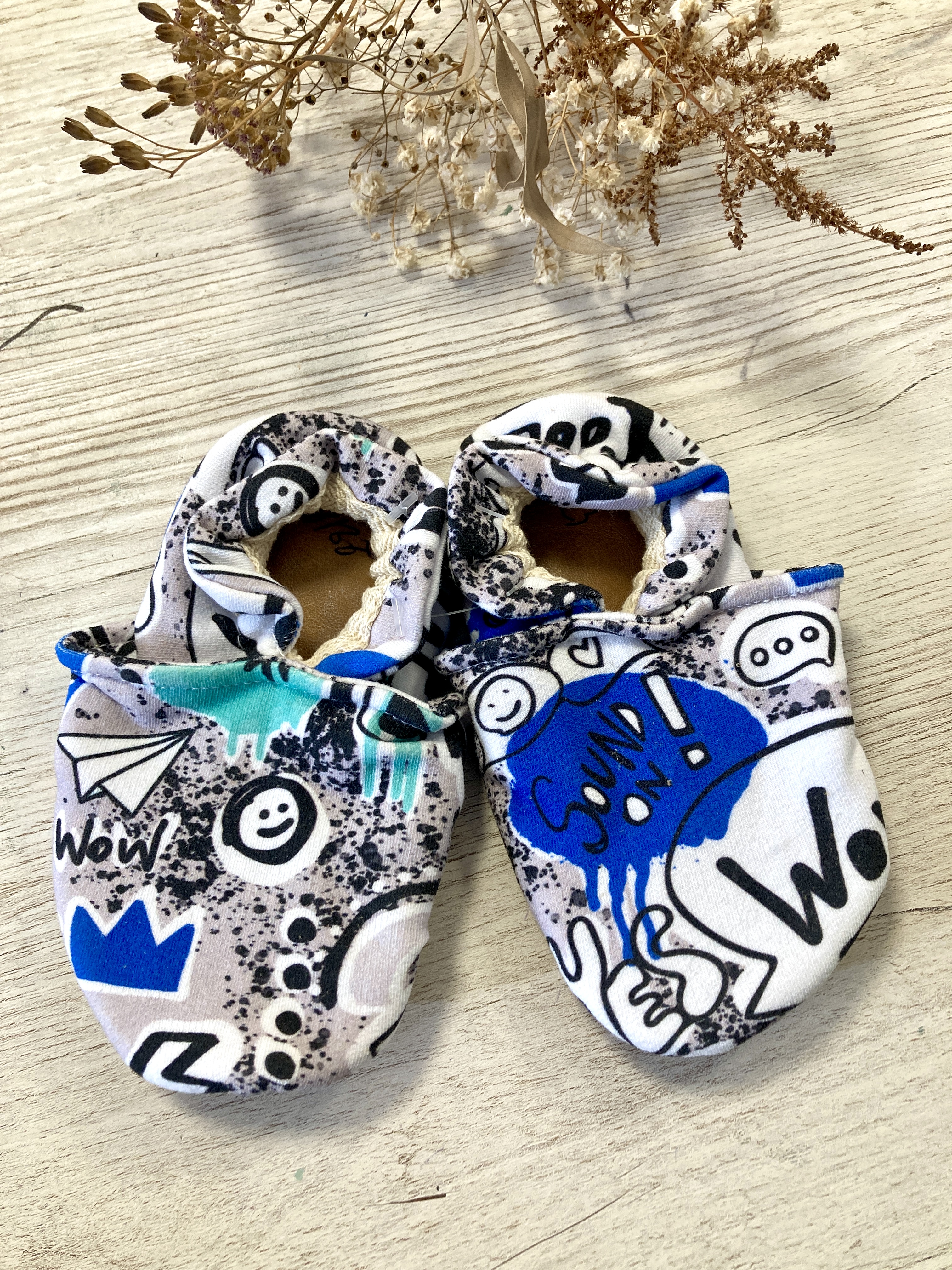 chaussons, vêtement enfant, bébé, créatrice, fait main, made in france, fabrication locale, idée cadeau, cadeau de naissance, boutique de créateurs, kapsule éphémère