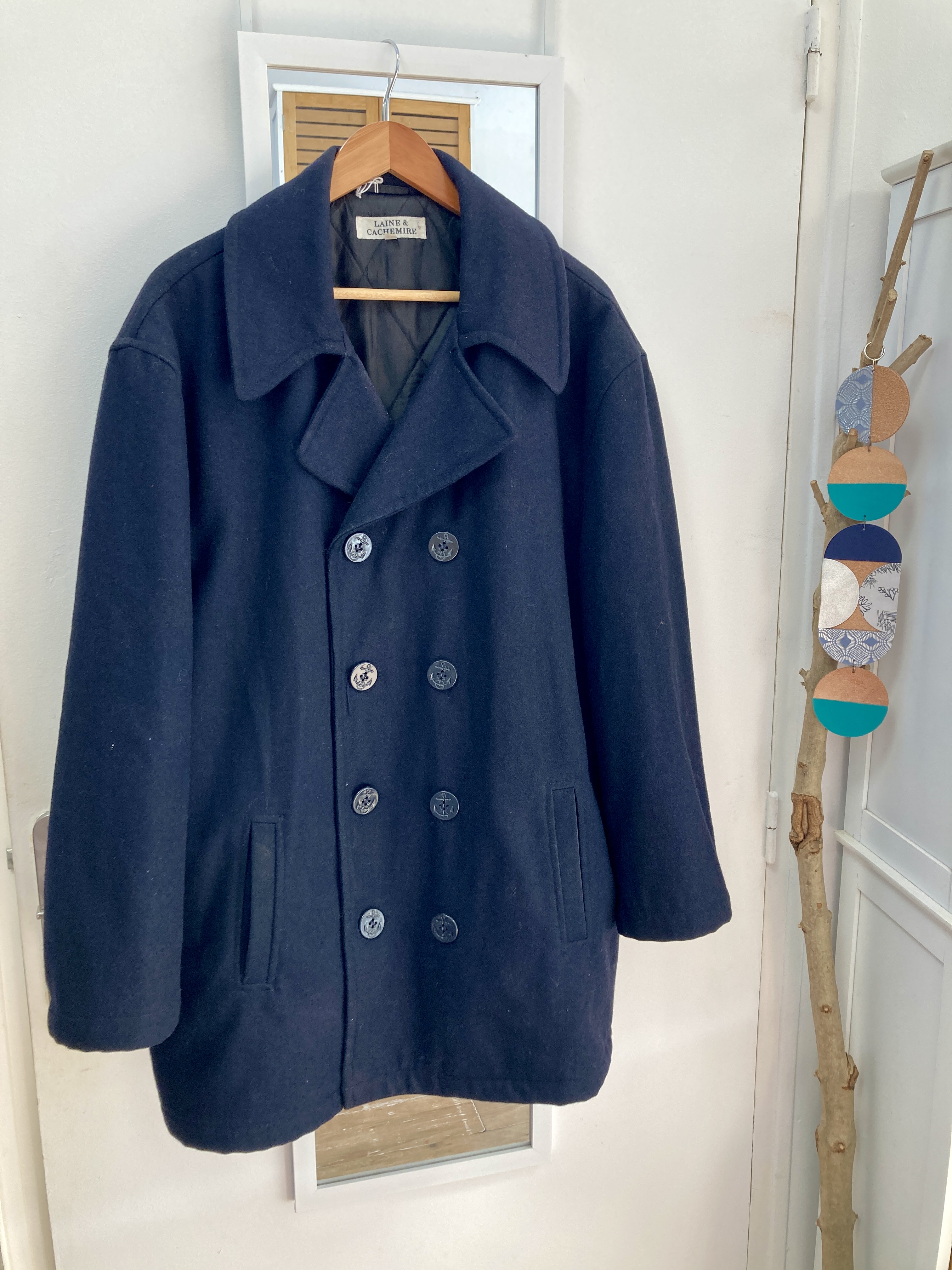 blouson, doudoune, manteau, seconde main, friperie vêtement d'occasion, mode, prêt à porter, hiver, laine, cachemire, vintage