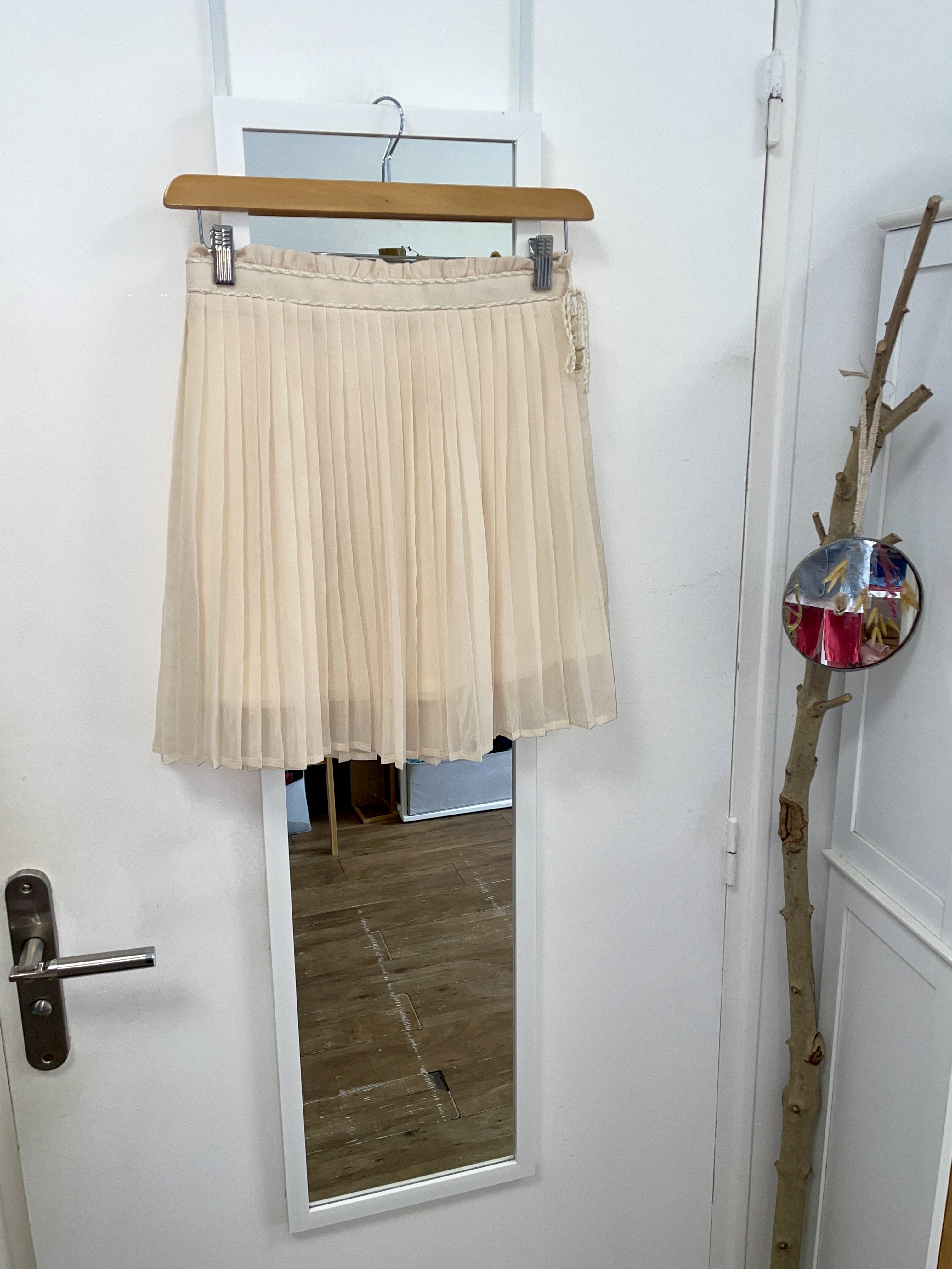 jupe, vêtement d'occasion, seconde main, friperie, mode durable, éthique, prêt à porter, kapsule éphémère, grace & mila