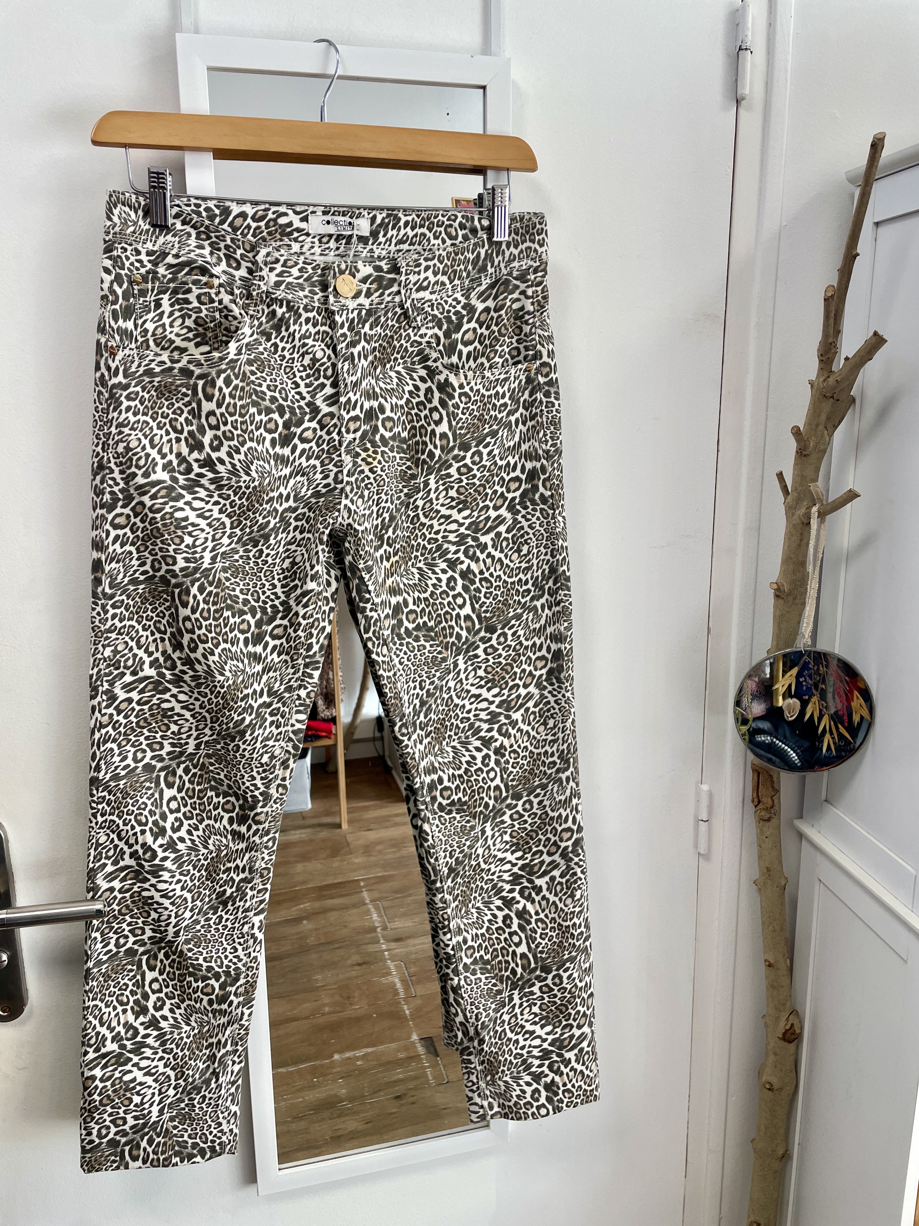 pantalon, friperie, seconde main, vêtements, prêt à porter, mode, marque française, jean, slim, taille haute, collection limitée, léopard