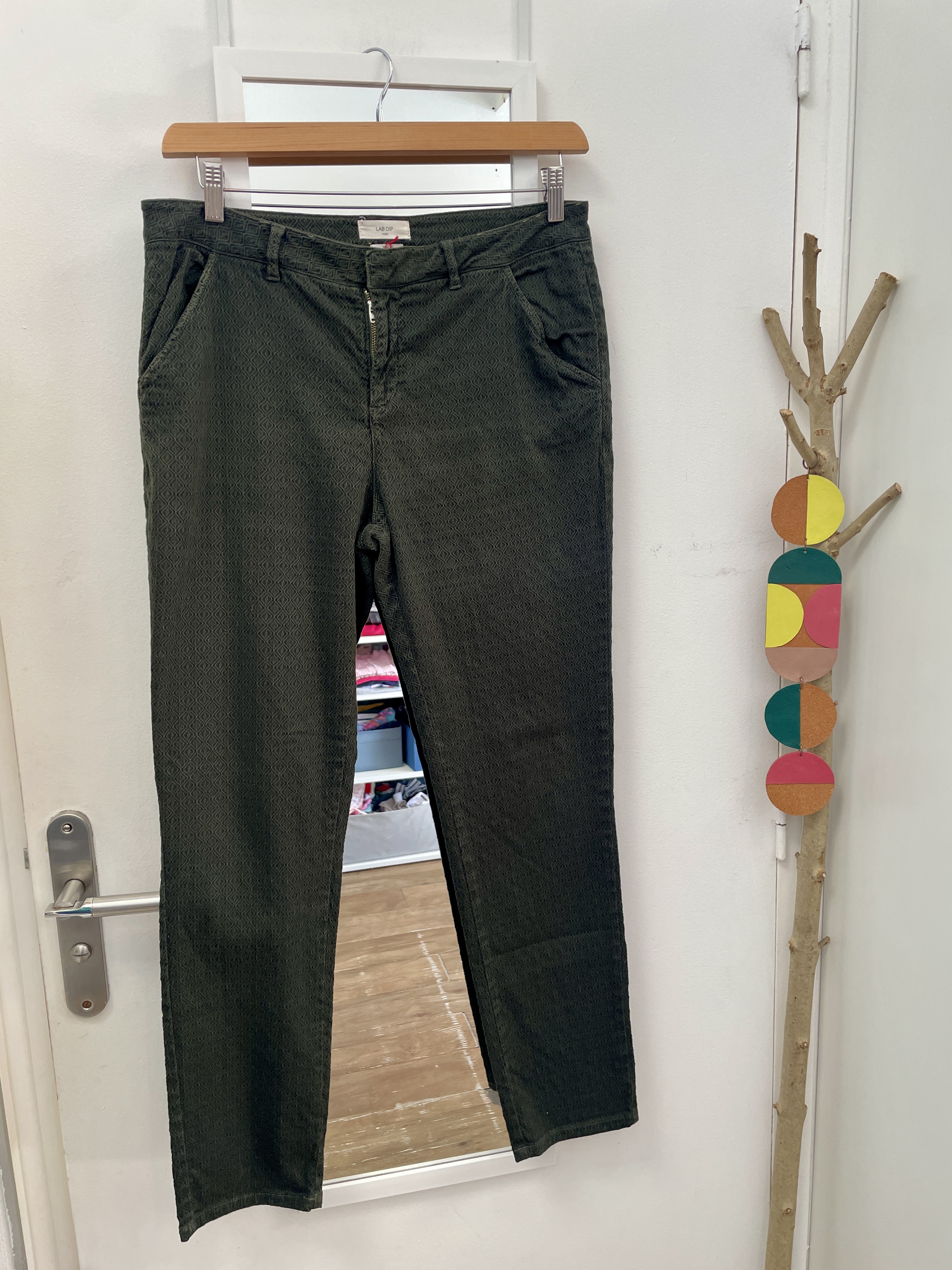 pantalon, jean, short, vêtement d'occasion, friperie, seconde main, mode, prêt à porter, marque française, boutique nantaise, kapsule éphémère, lab dip