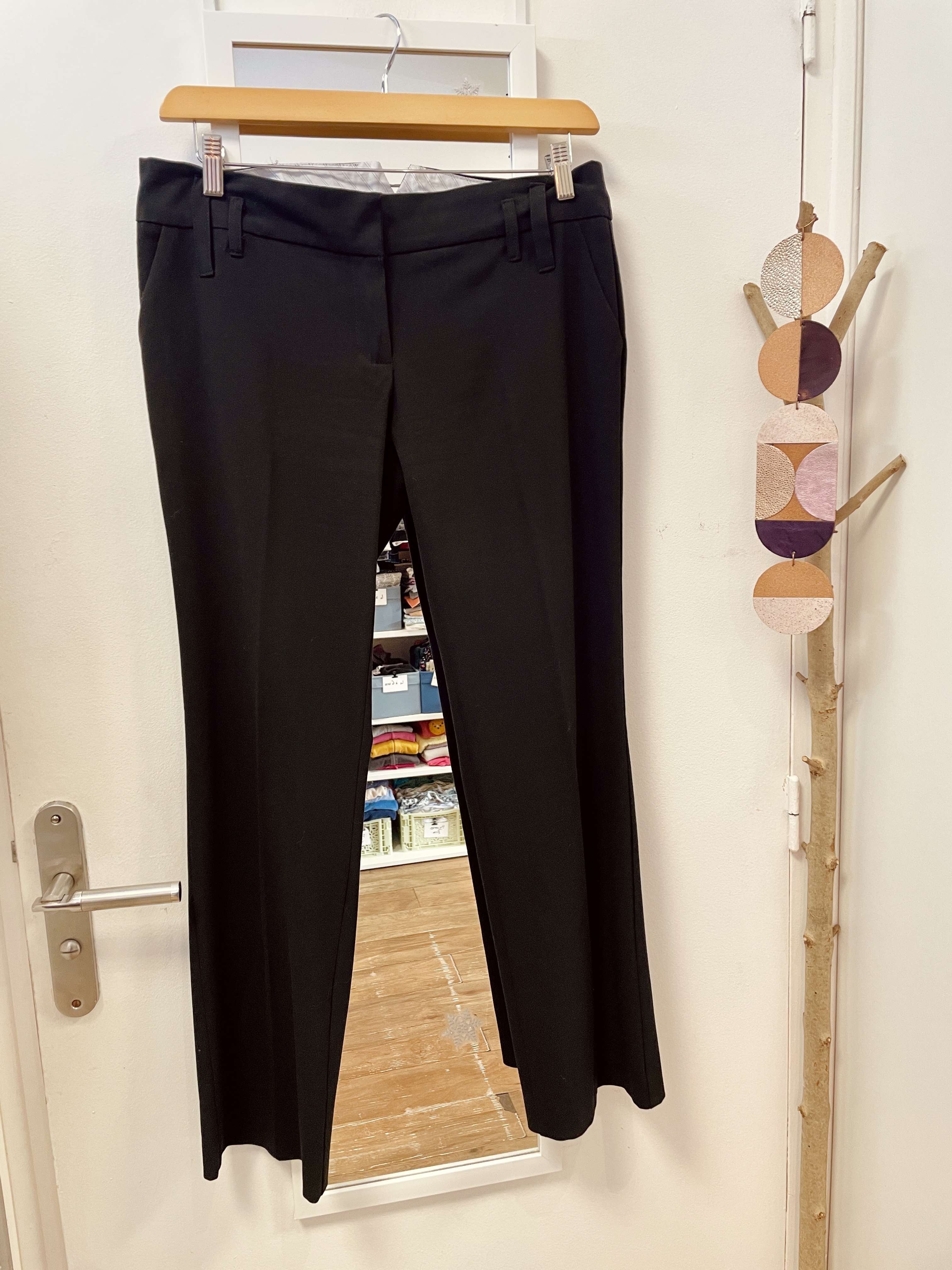 pantalon, jean, short, vêtement d'occasion, friperie, seconde main, mode, prêt à porter, marque française, boutique nantaise, kapsule éphémère, lulumary