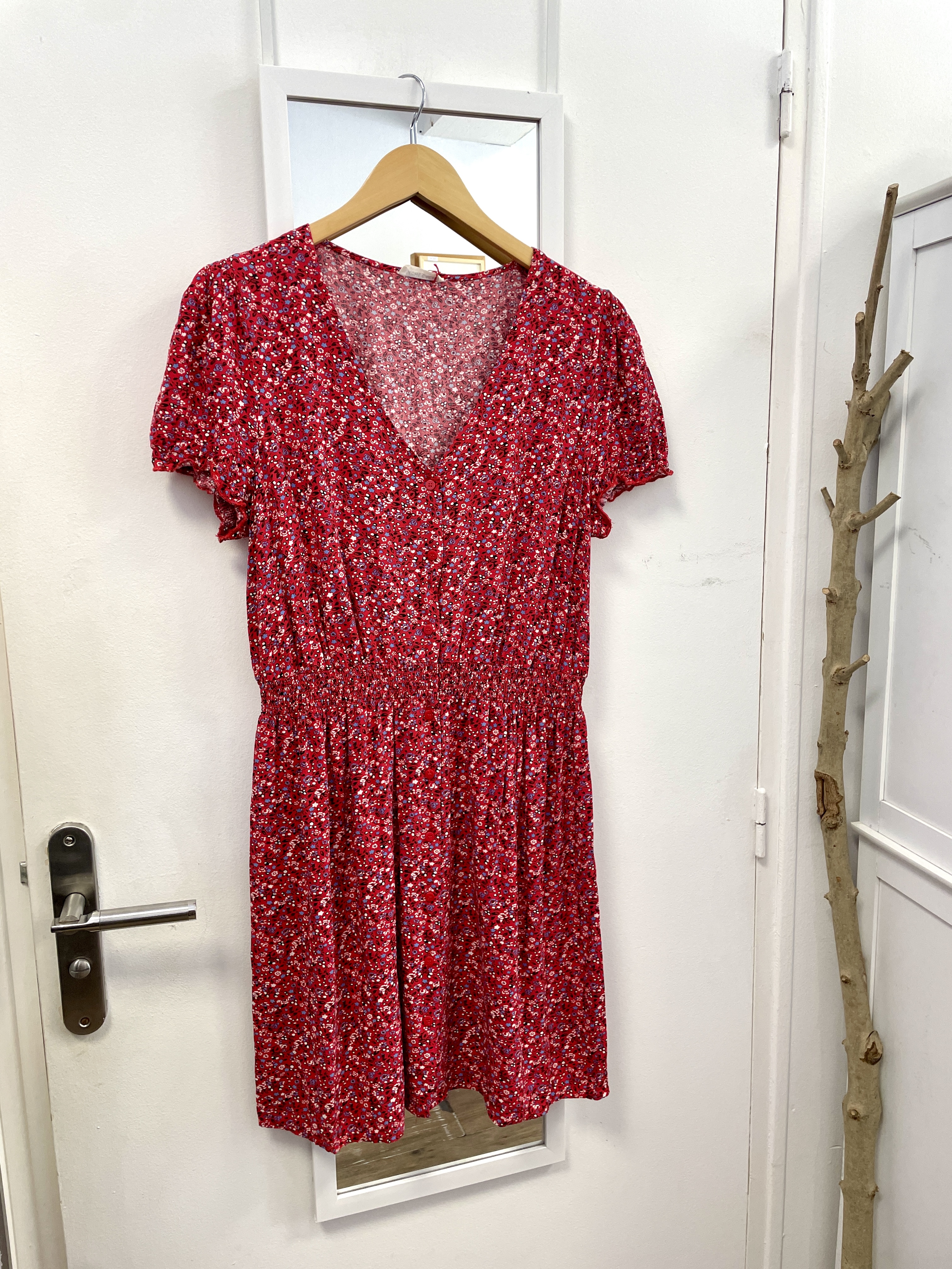 robe, friperie, seconde main, vêtements d'occasion, mode, éthique, prêt à porter, kapsule éphémère, cache cache