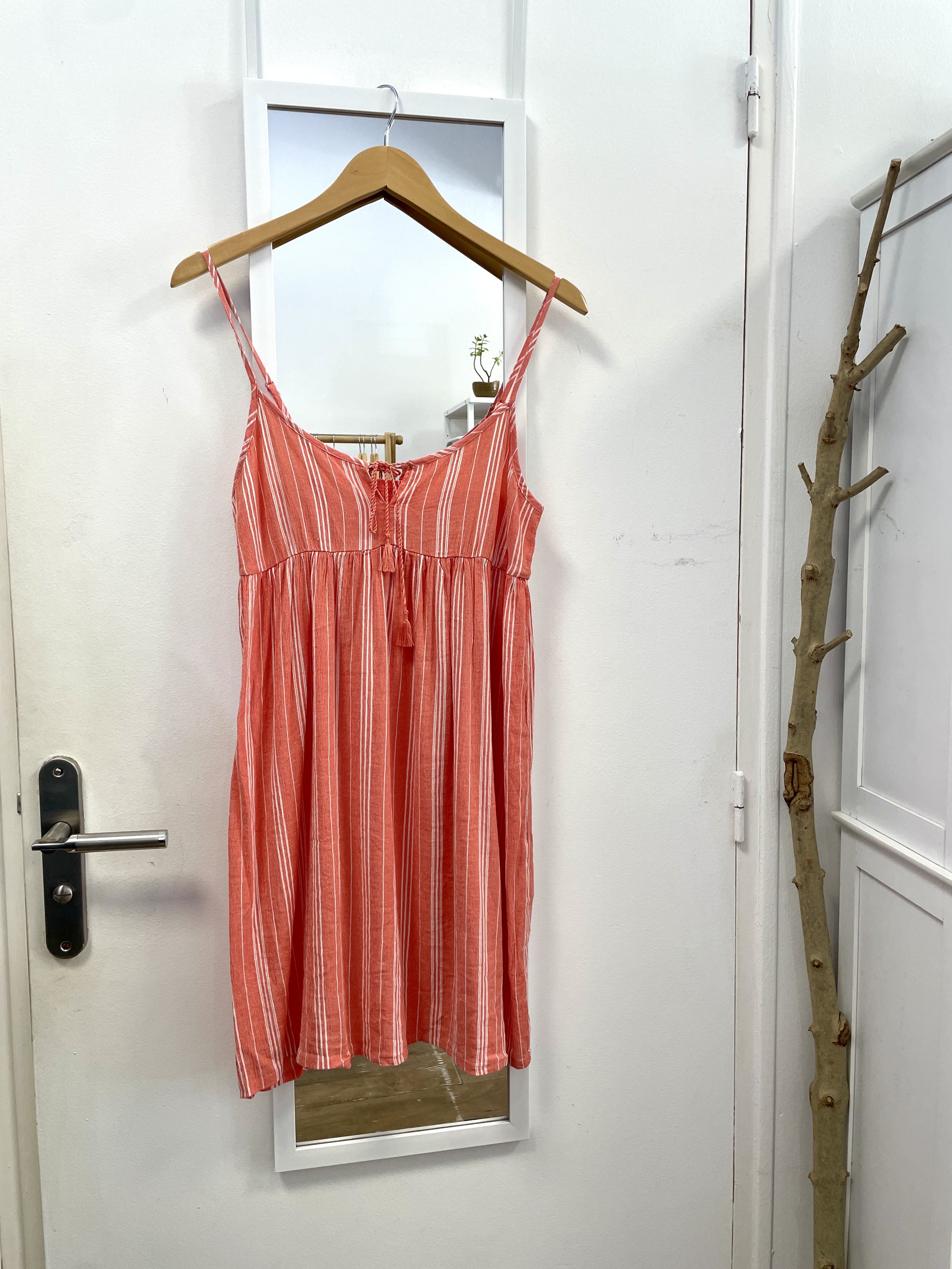 robe, friperie, seconde main, vêtement d'occasion, mode durable, prêt à porter, éthique, boutique, nantes, kapsule éphémère, etam