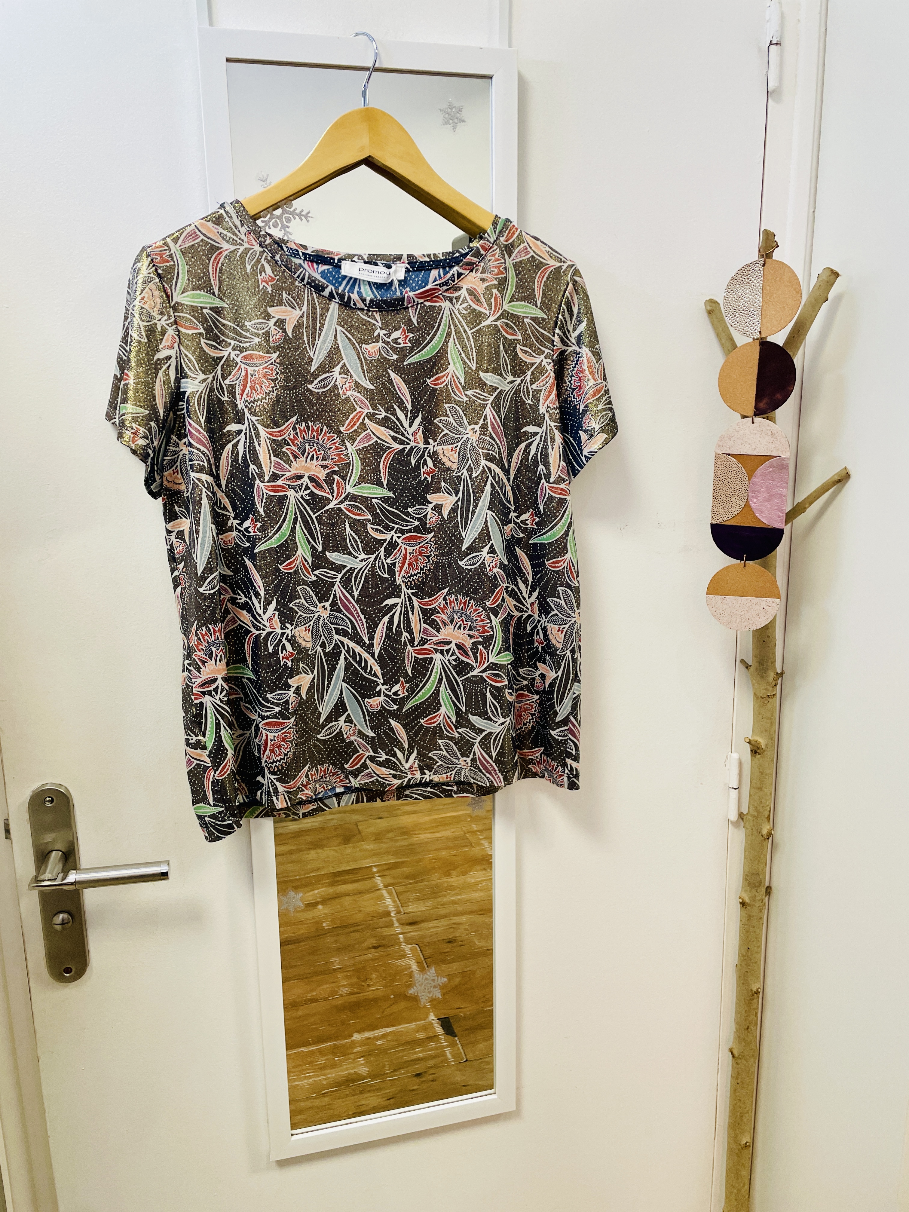 top, tee-shirt, débardeur, haut, prêt à porter, mode, vêtements, friperie, seconde main, promod