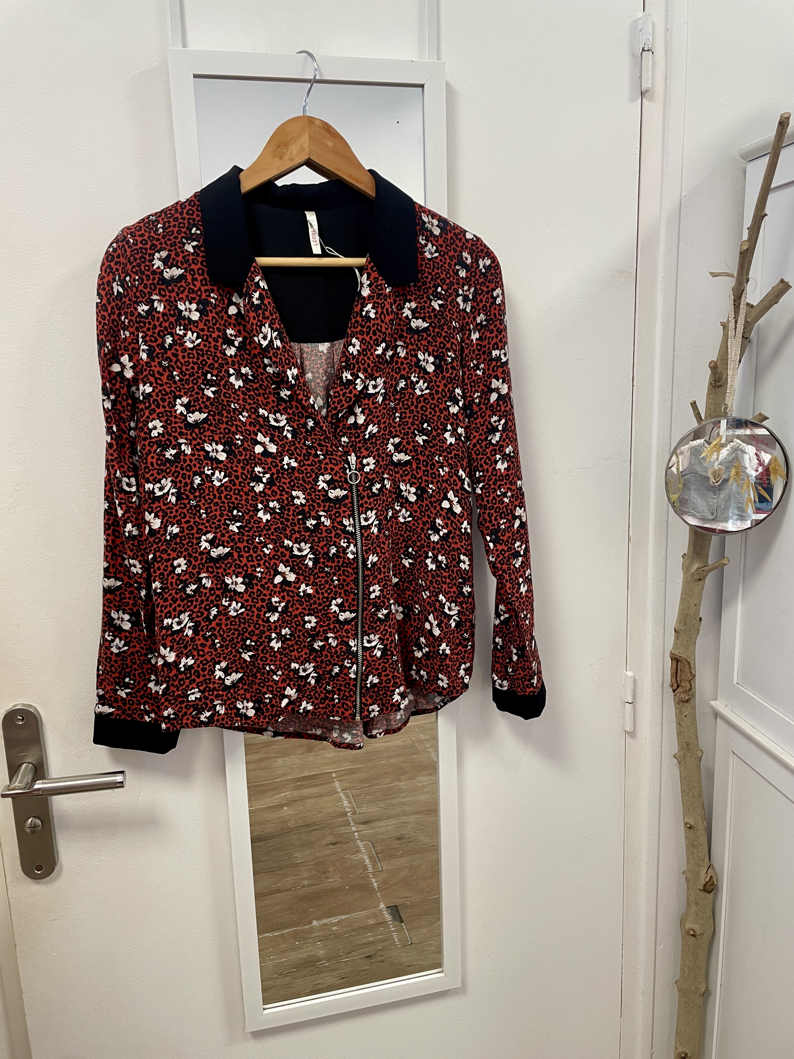 veste, seconde main, friperie, vêtements, prêt à porter, marque française, kapsule ephemere, tailleur, i code