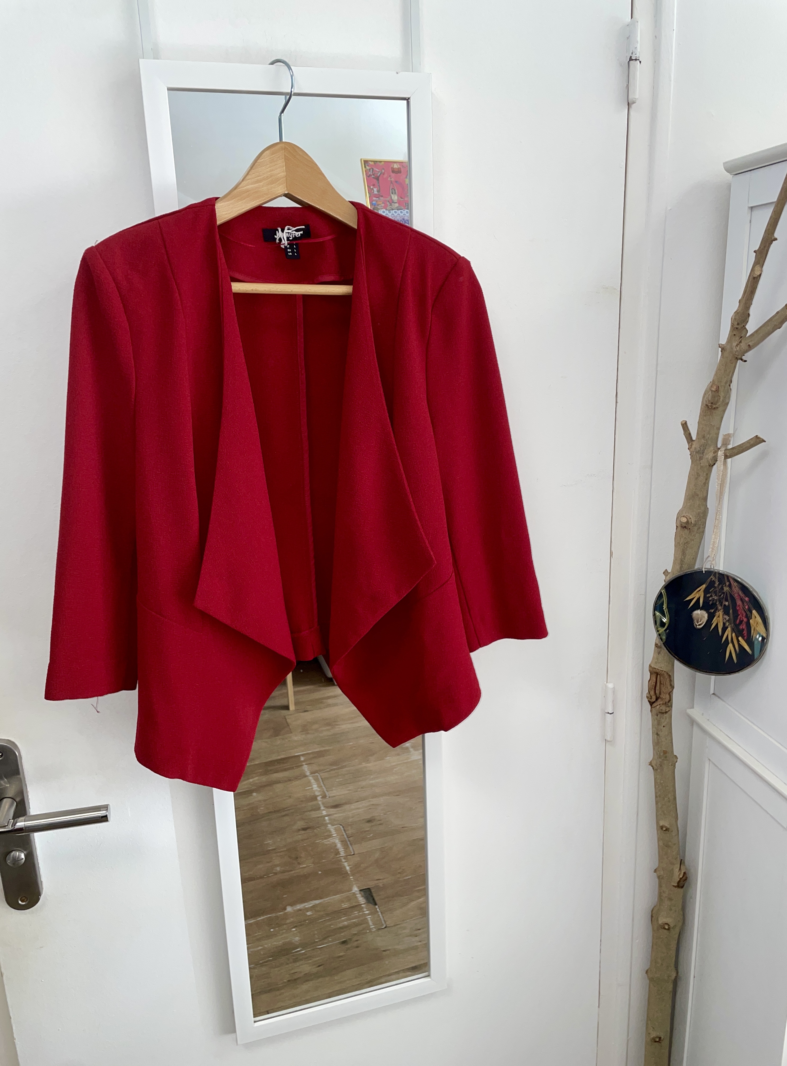 veste, seconde main, friperie, vêtements, prêt à porter, marque française, kapsule ephemere, jennyfer