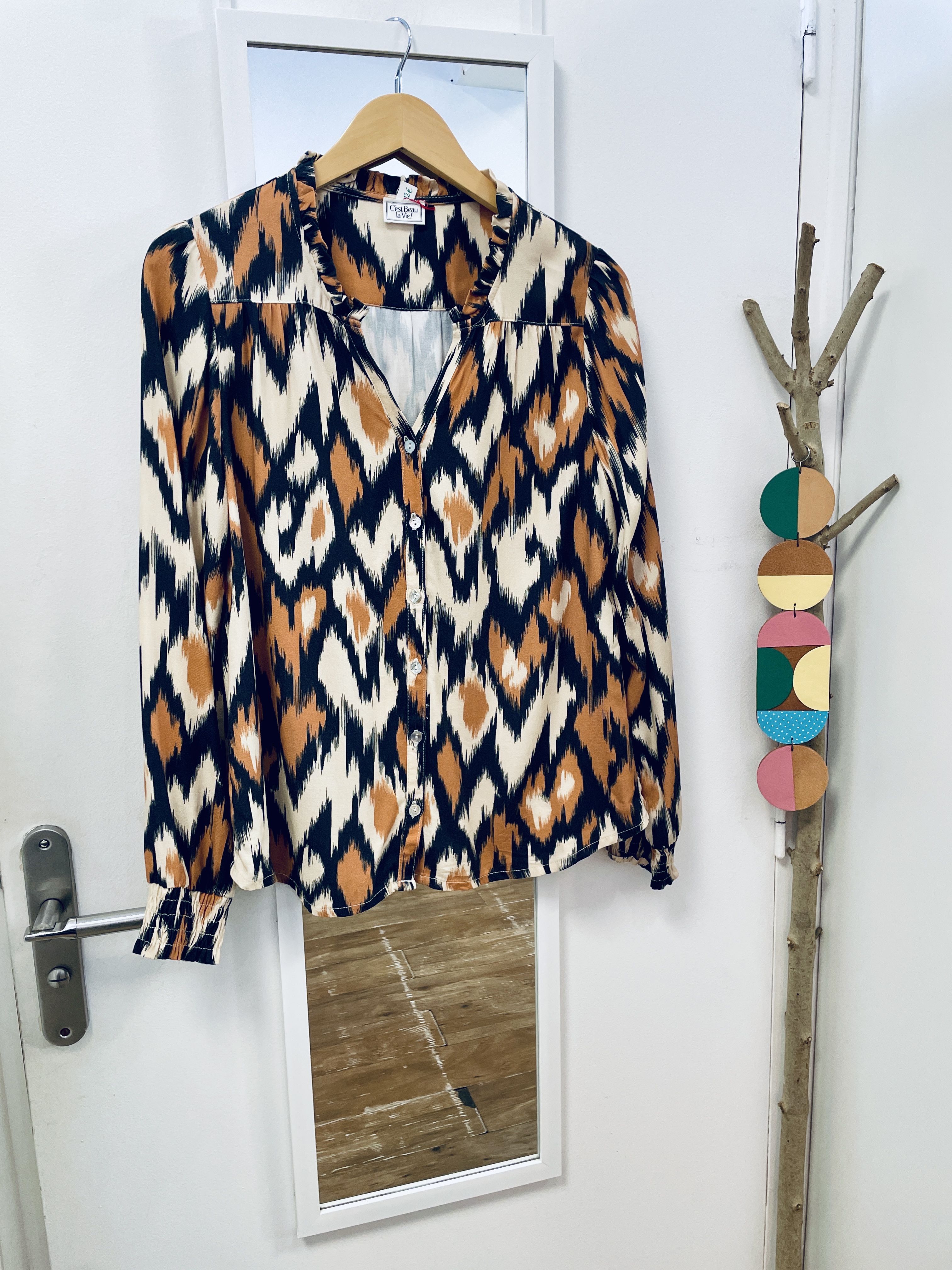 blouse, chemise, marque française, vêtement, prêt à porter, seconde main, friperie, kapsule éphémère, cest beau la vie