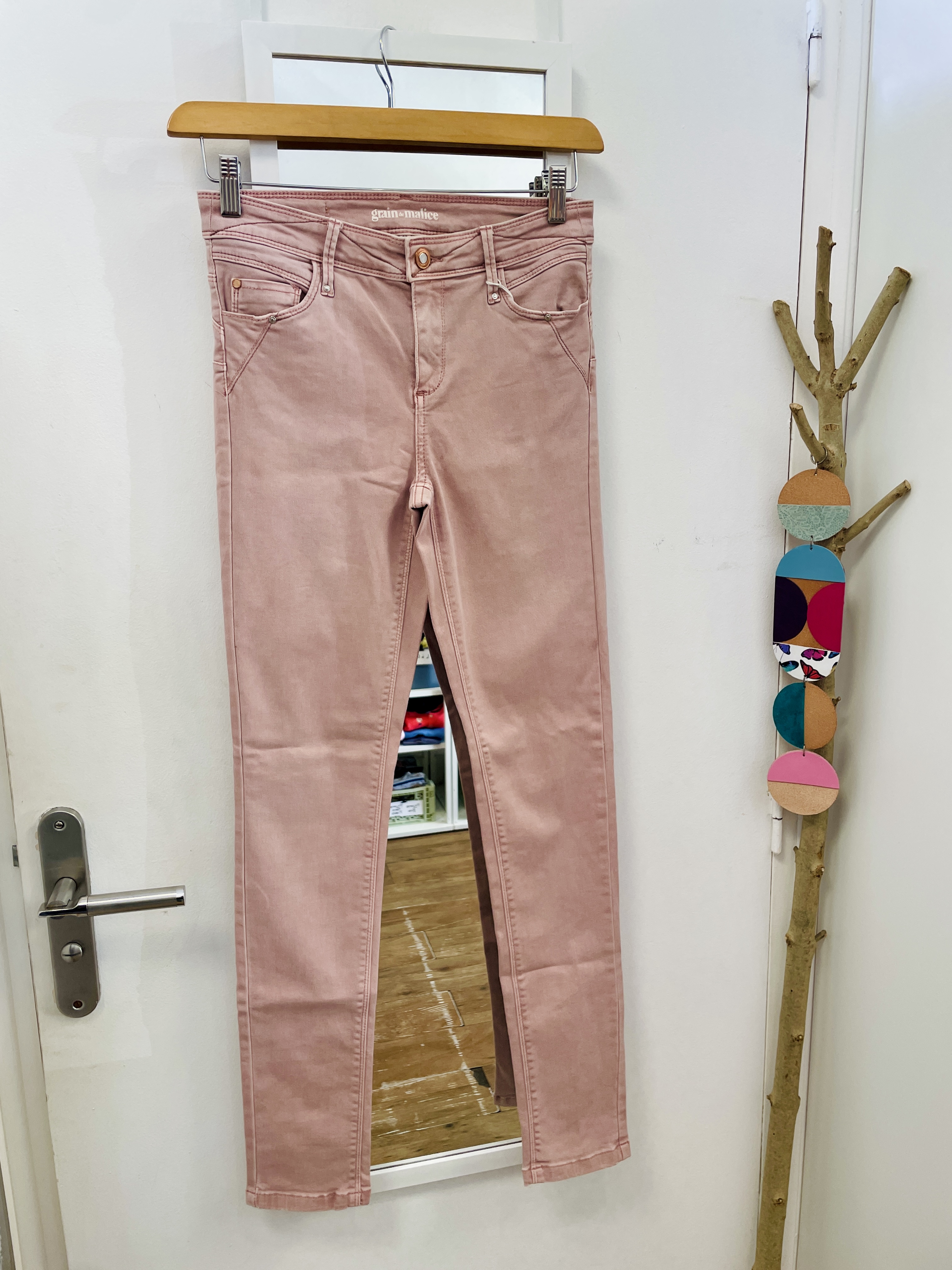 pantalon, mode, vêtements, prêt à porter, friperie, seconde main, marque française, kapsule ephemere, gain de malice, skinny