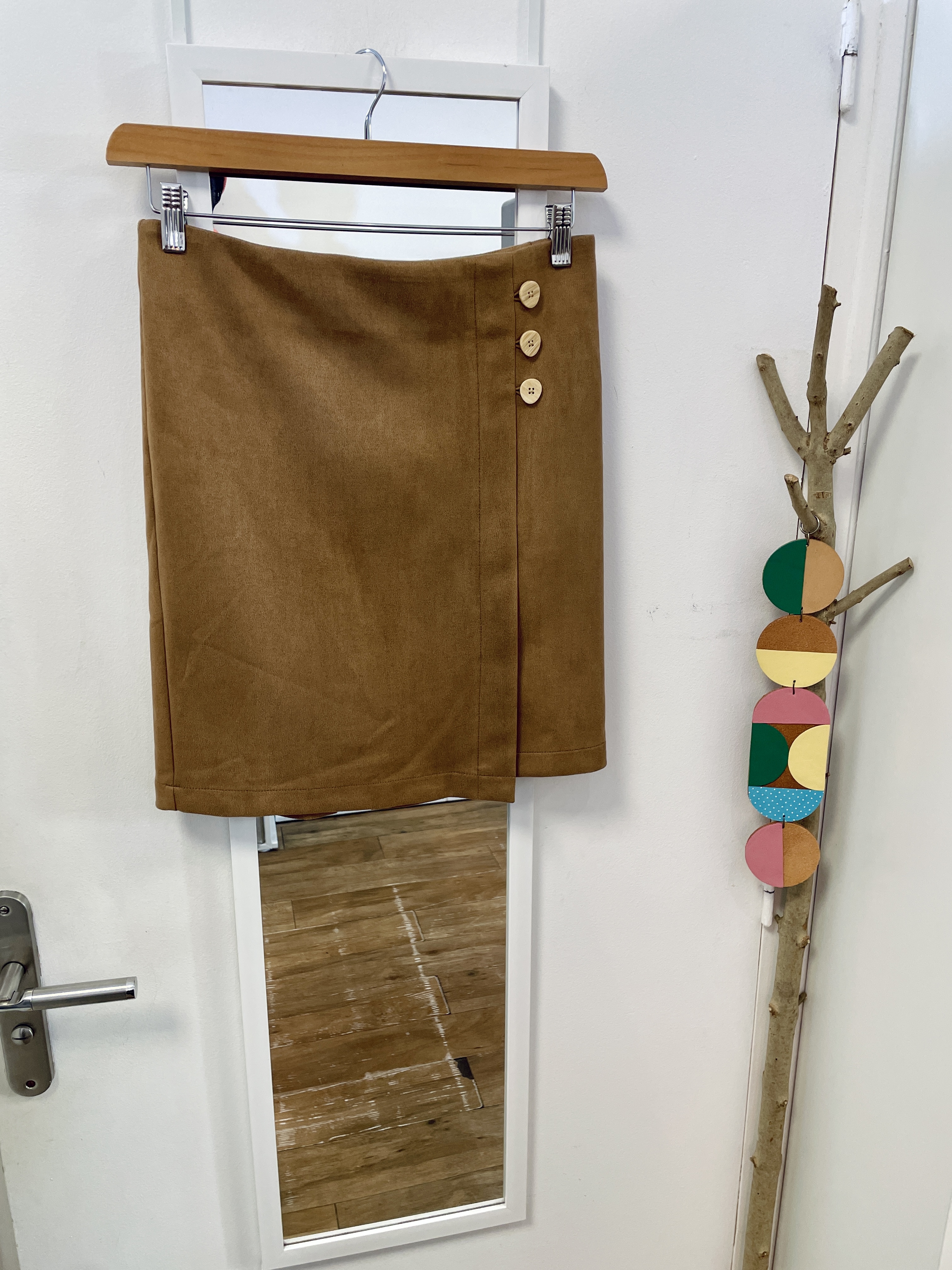 jupe, vêtement d'occasion, friperie, seconde main, mode durable, éthique, kapsule éphémère, grain de malice