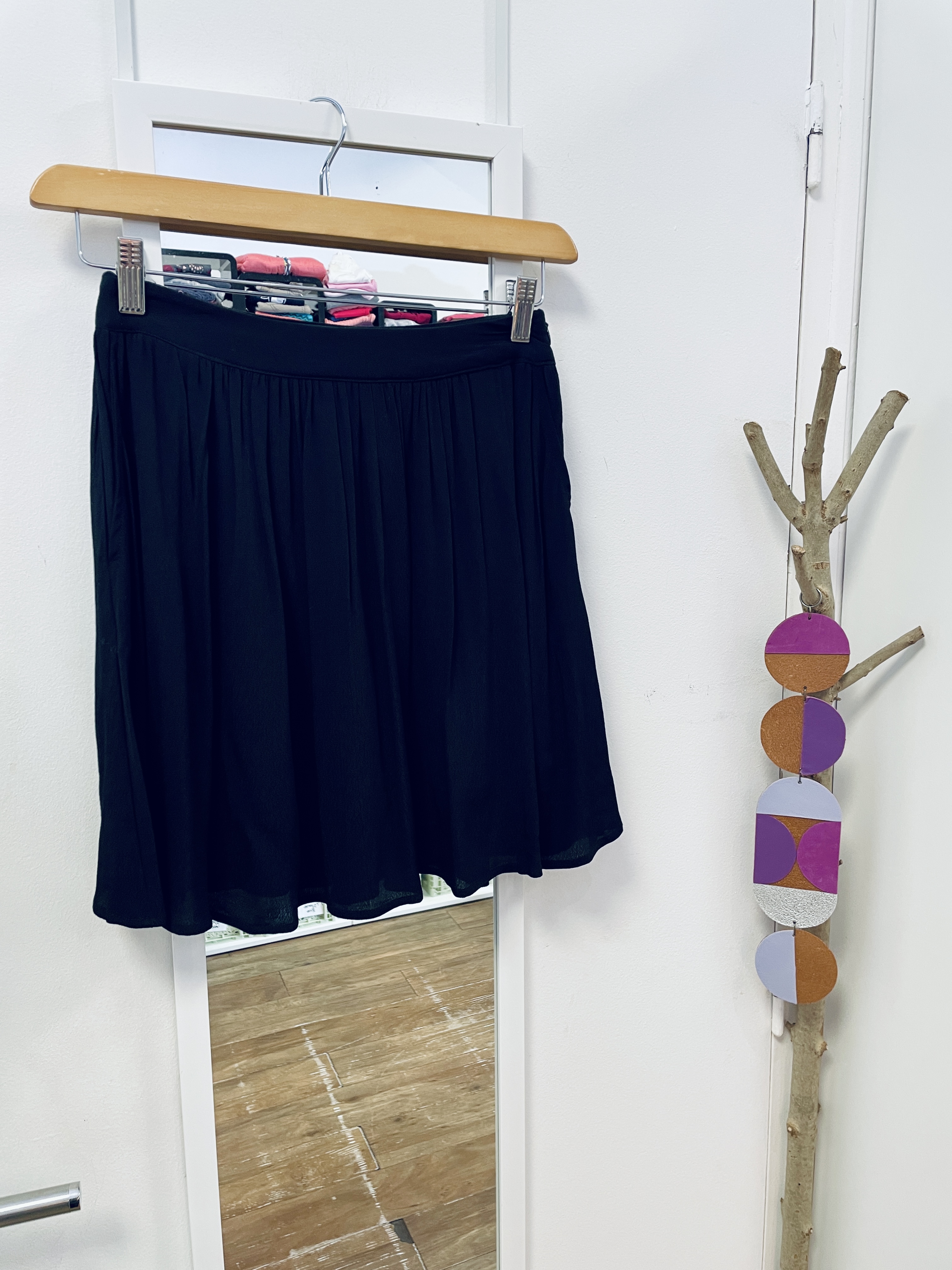 jupe, vêtements d'occasion, seconde main, friperie, mode, éthique, prêt à porter, kapsule éphémère, monoprix