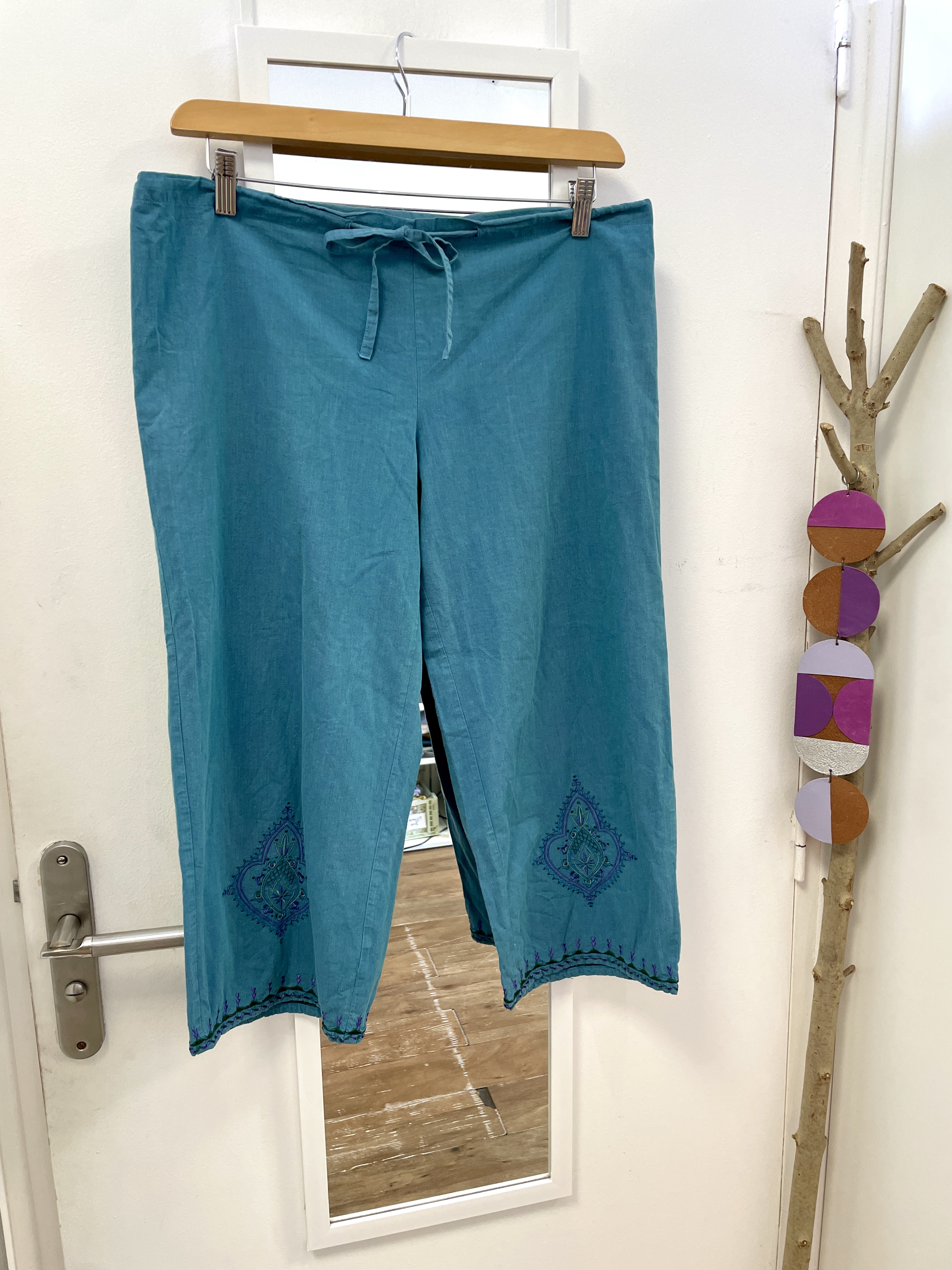 pantalon, mode, vêtements, prêt à porter, friperie, seconde main, marque française, kapsule ephemere, pantacourt, coton