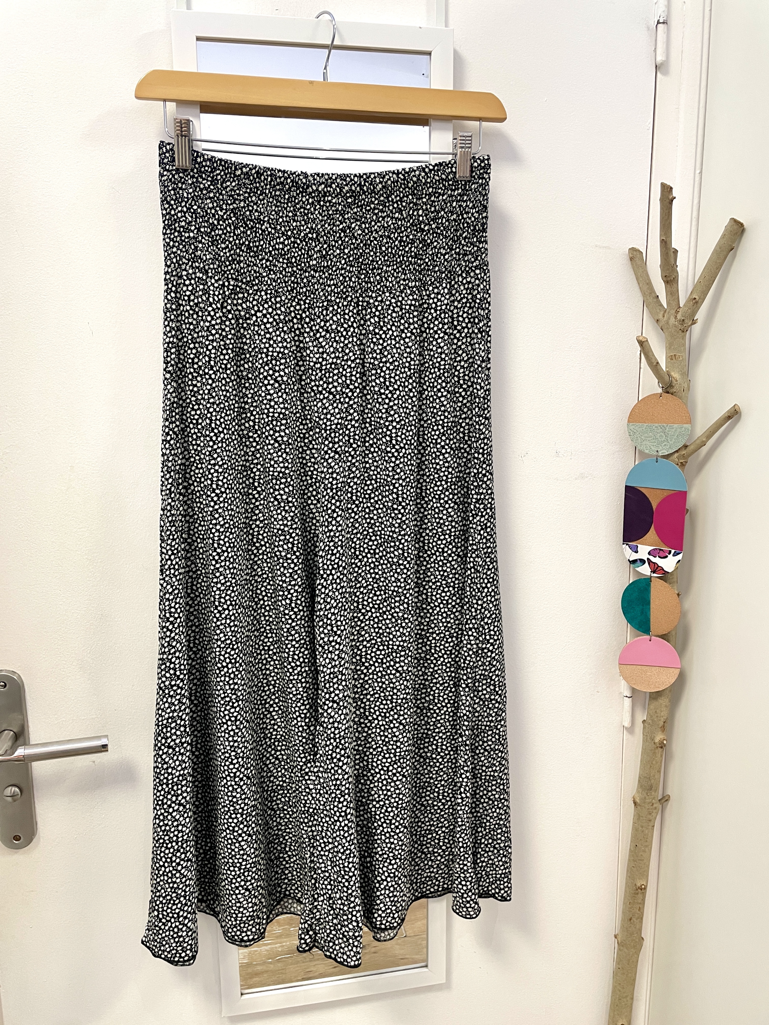 pantalon, friperie, seconde main, vêtements, prêt à porter, mode, marque française, grande taille, jupe culotte, refines