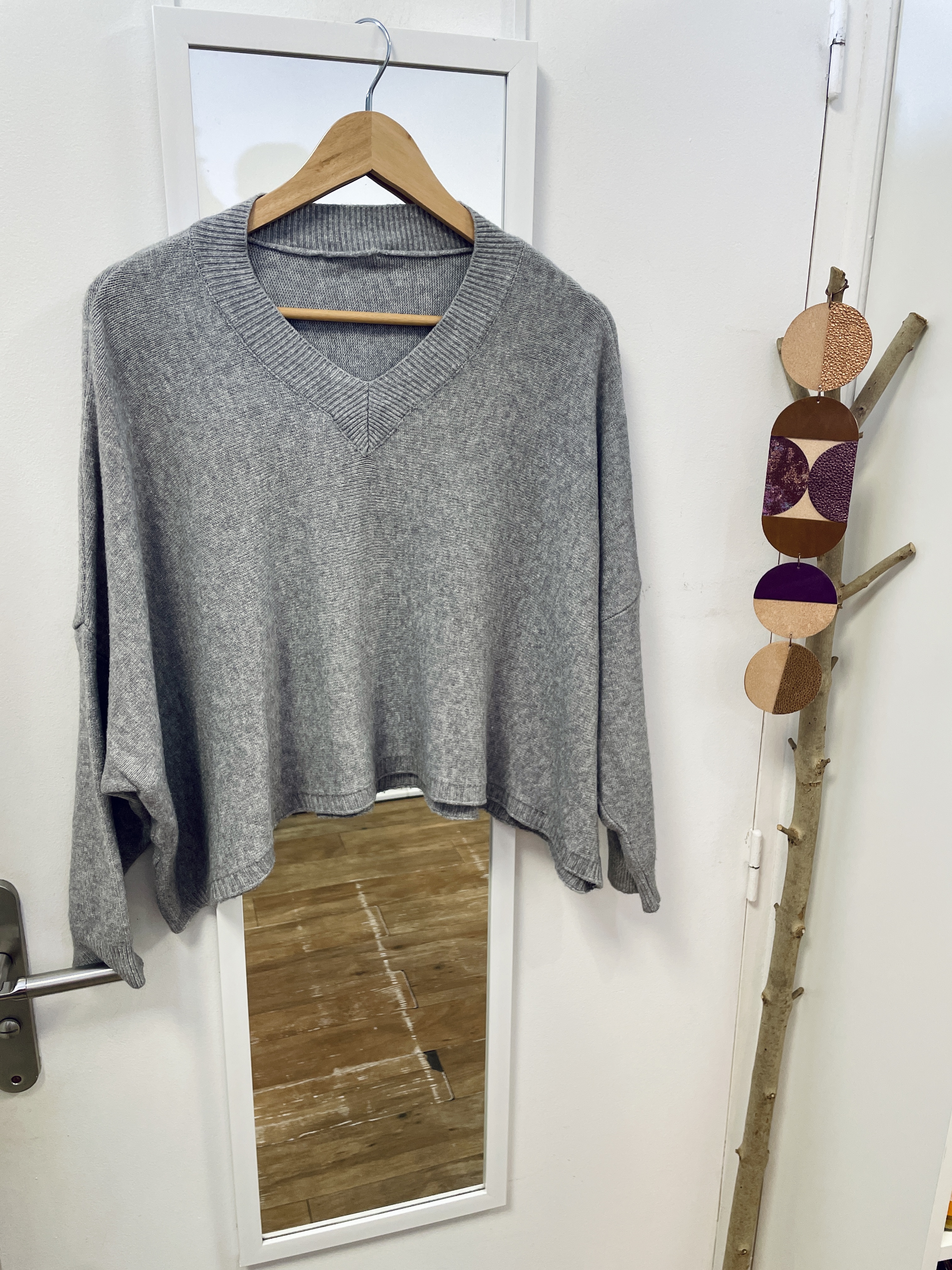 pull, vêtement, prêt à porter, mode, friperie, seconde main, marque française, kapsule éphémère, made in italy