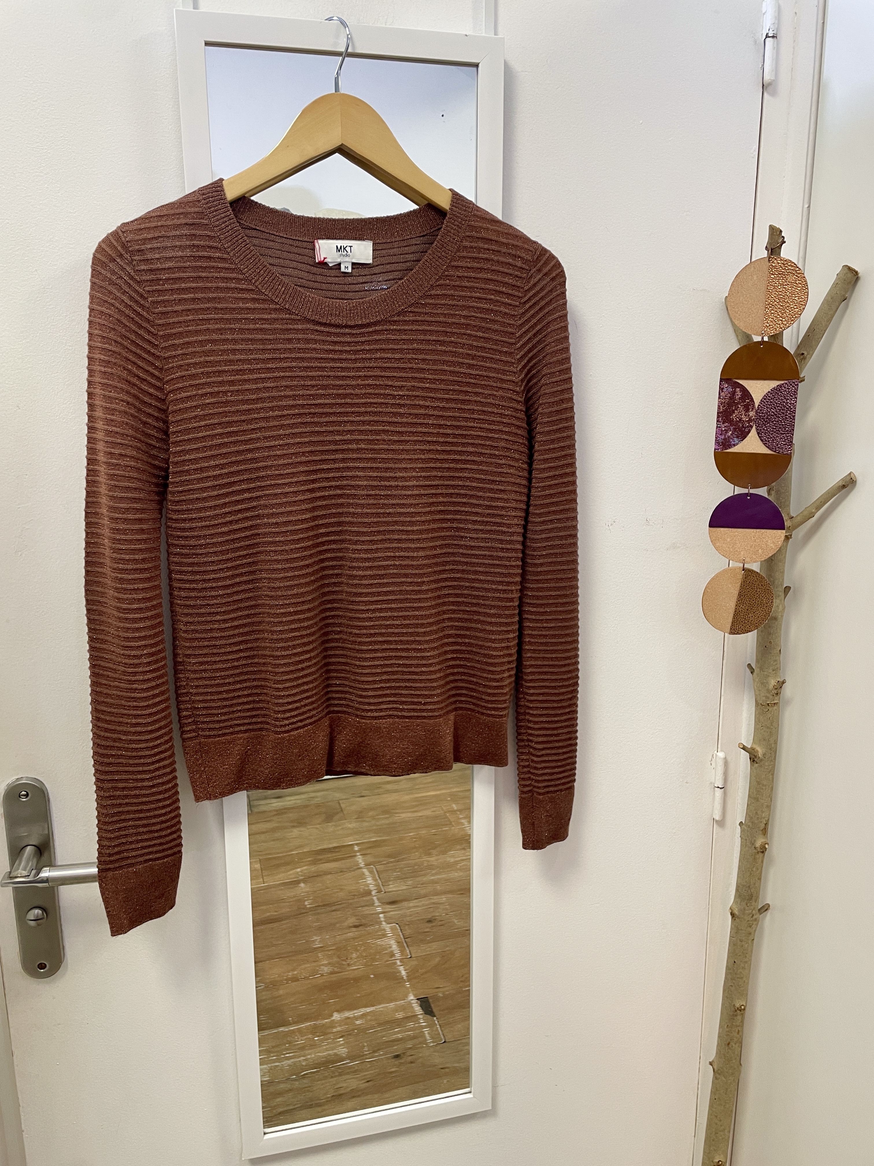 pull, vêtement, prêt à porter, mode, friperie, seconde main, marque française, kapsule éphémère, mkt studio