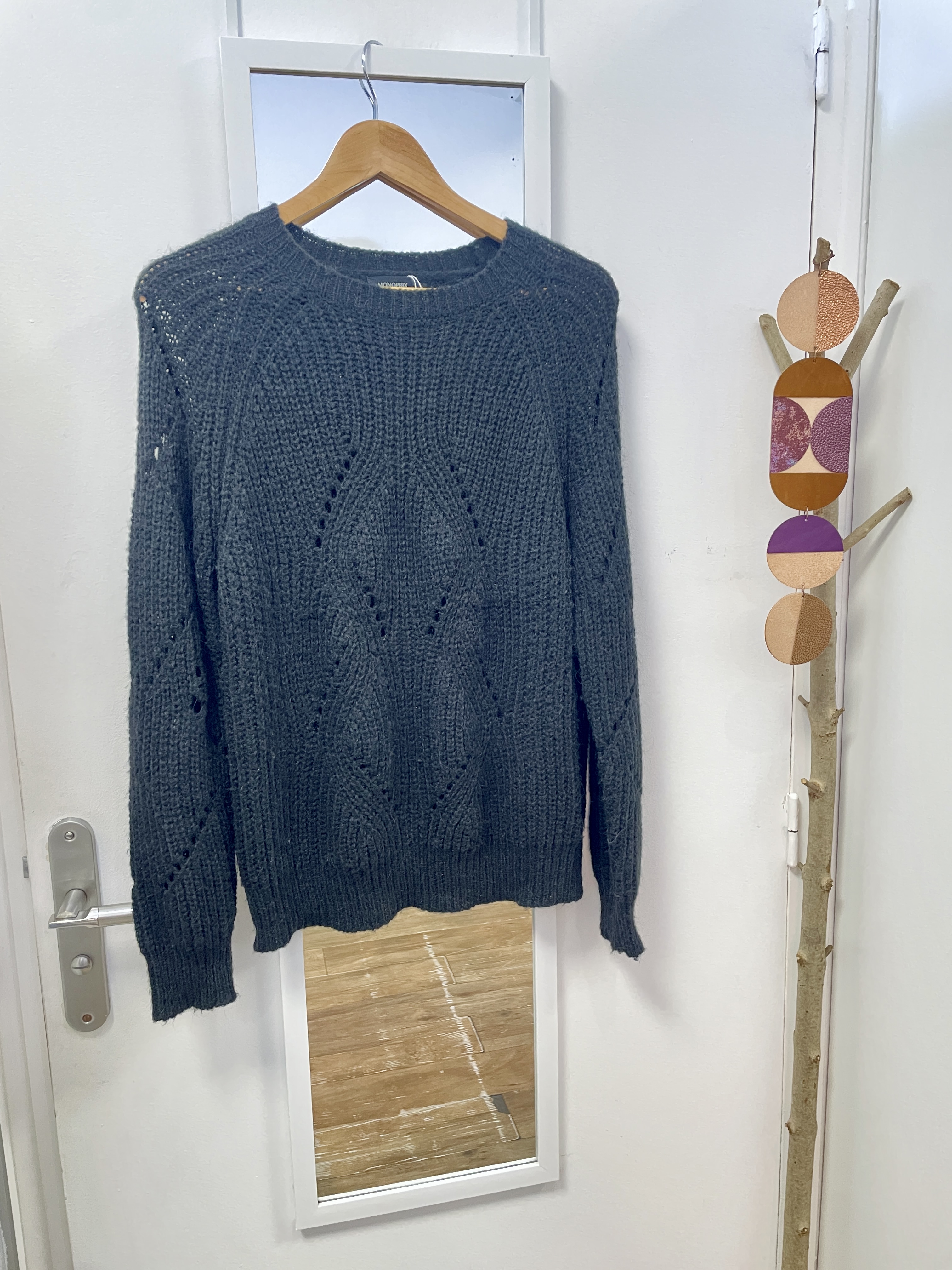 pull, vêtement, prêt à porter, mode, friperie, seconde main, marque française, kapsule éphémère, monoprix